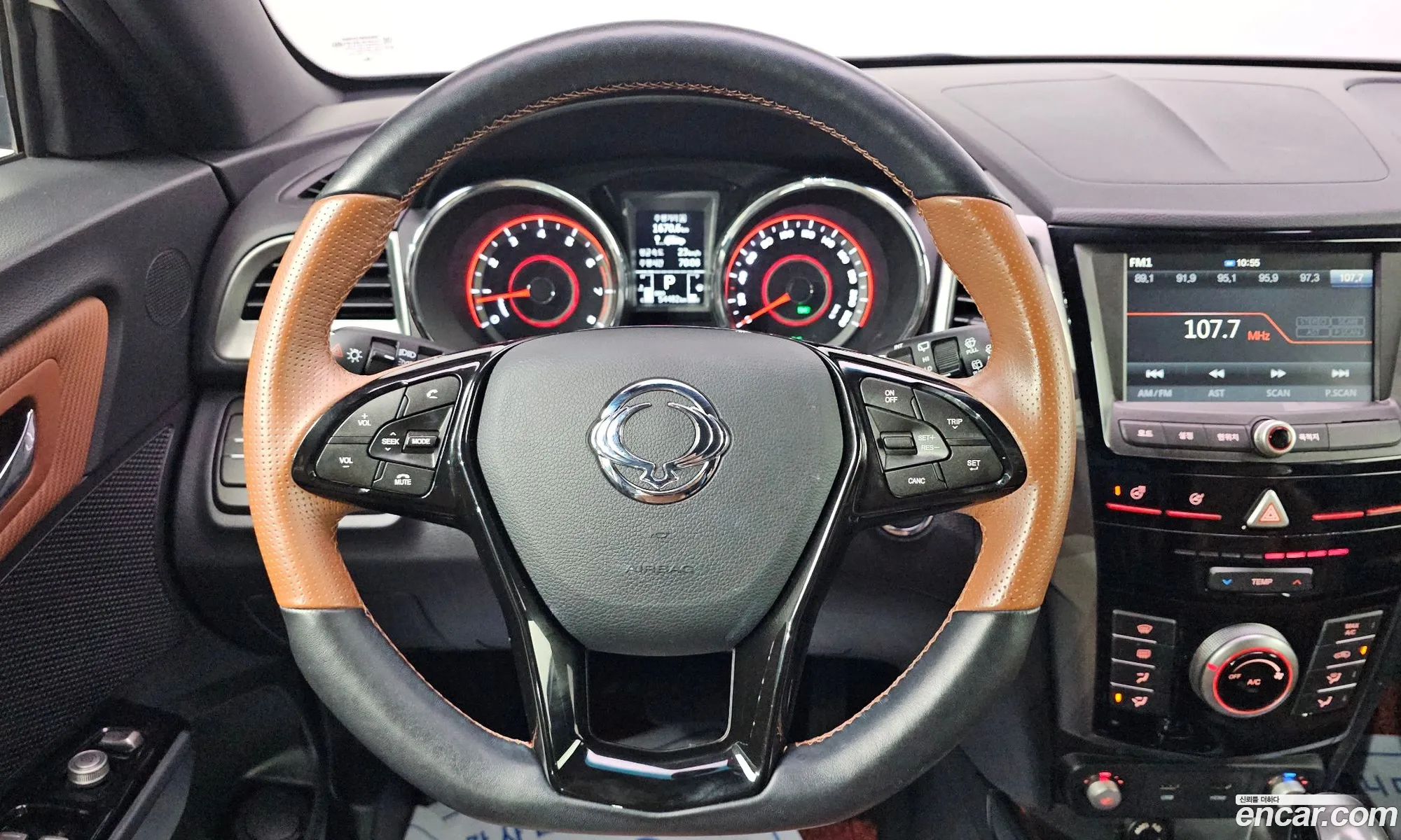 KG Mobility (SsangYong) Tivoli Armour 2017 — 19