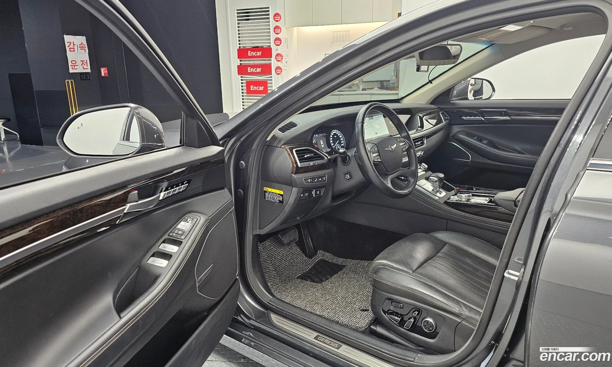 Genesis G90 2019 — 19