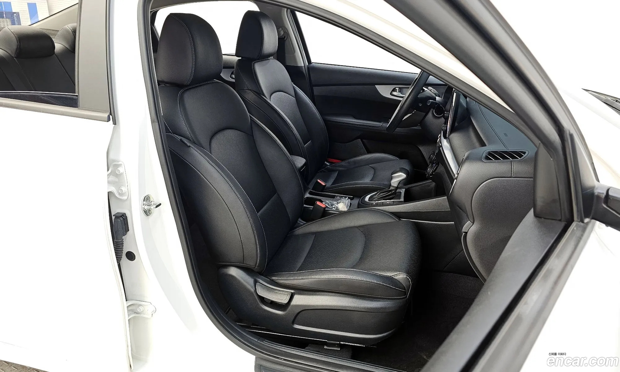 Kia K3 2022 — 11