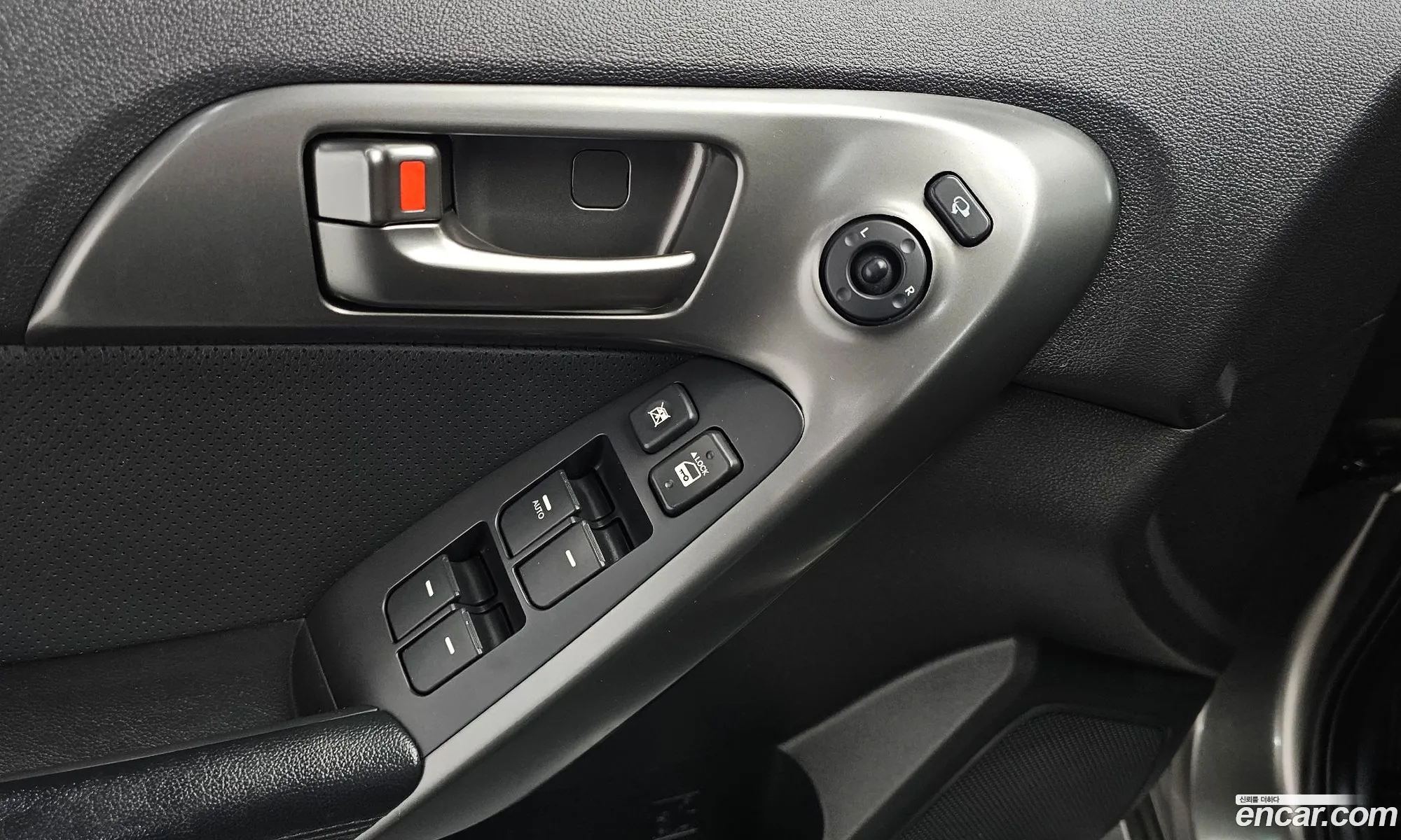 Kia Forte Hatchback 2011 — 18