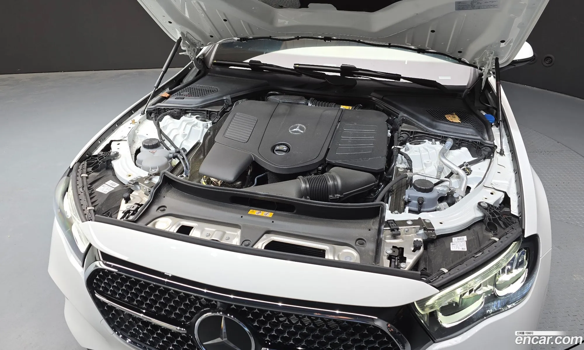 Mercedes-Benz E-Class W214 2025 — 4