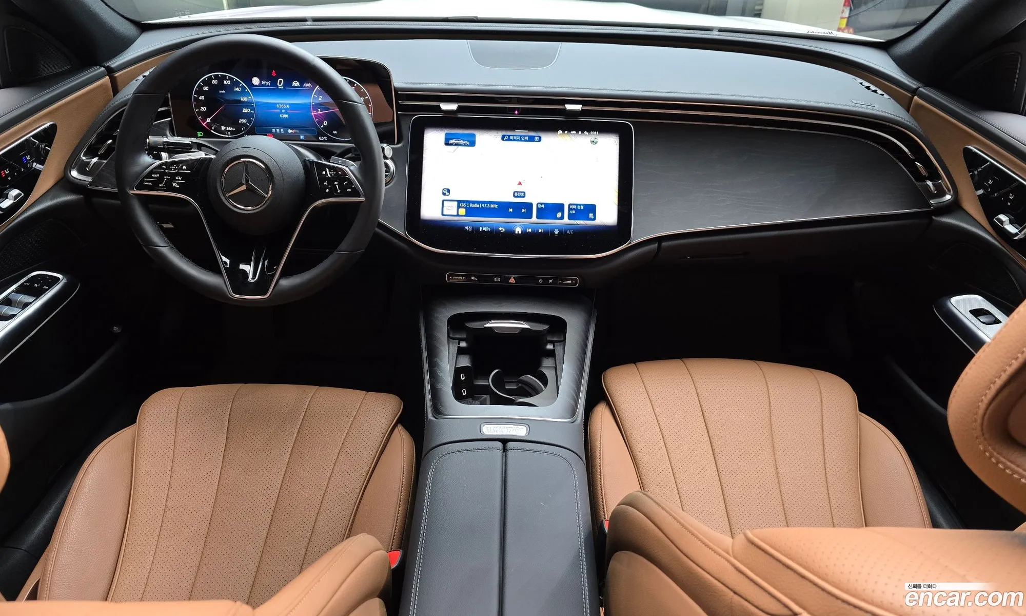 Mercedes-Benz E-Class W214 2025 — 17