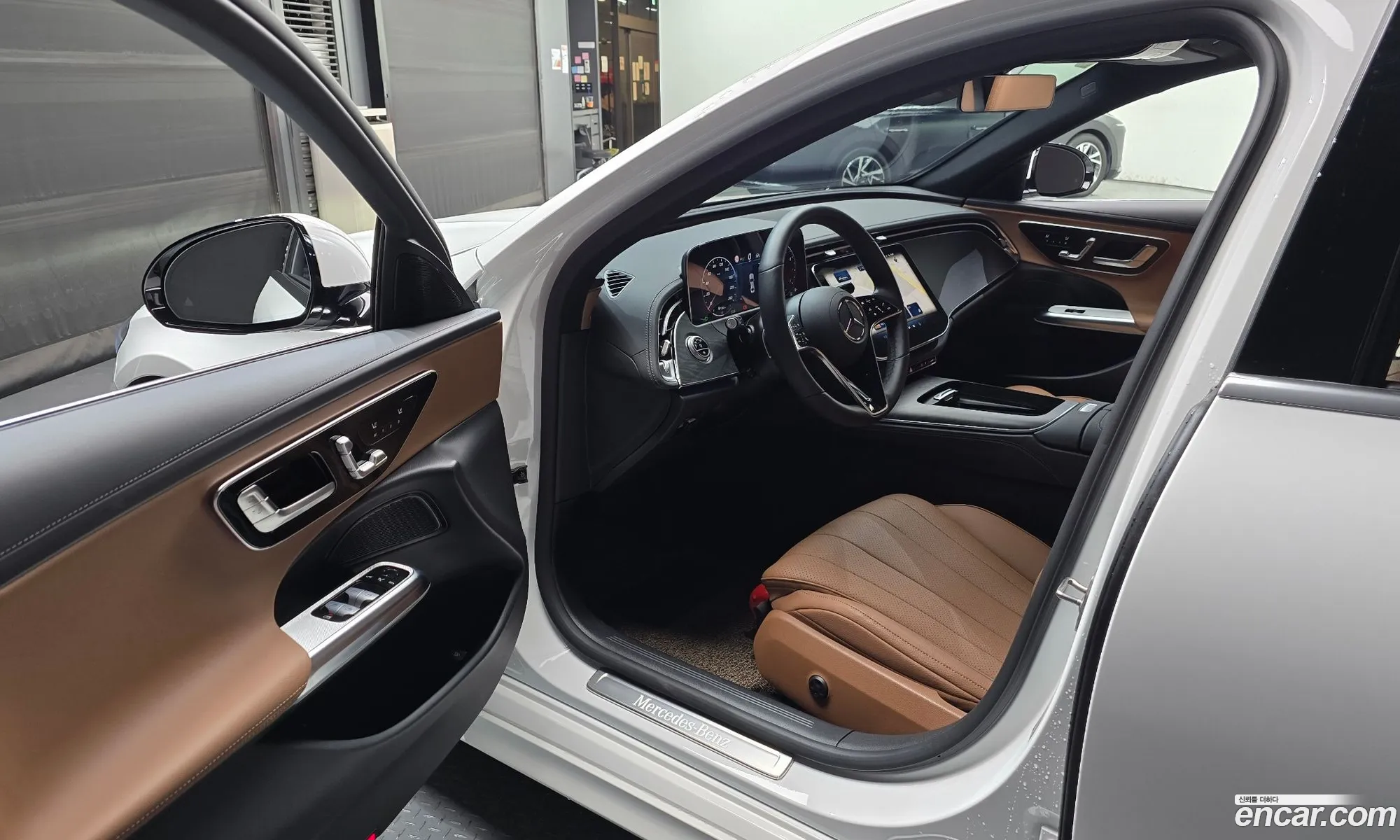Mercedes-Benz E-Class W214 2025 — 12