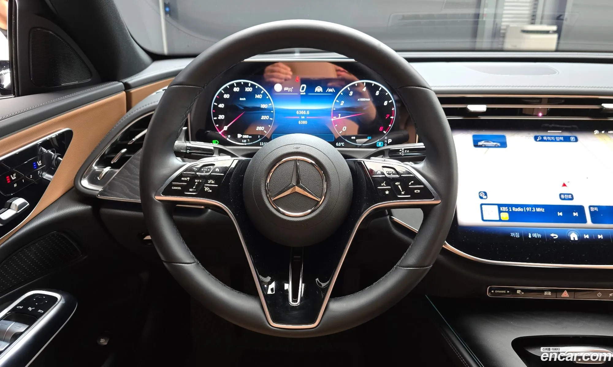 Mercedes-Benz E-Class W214 2025 — 3