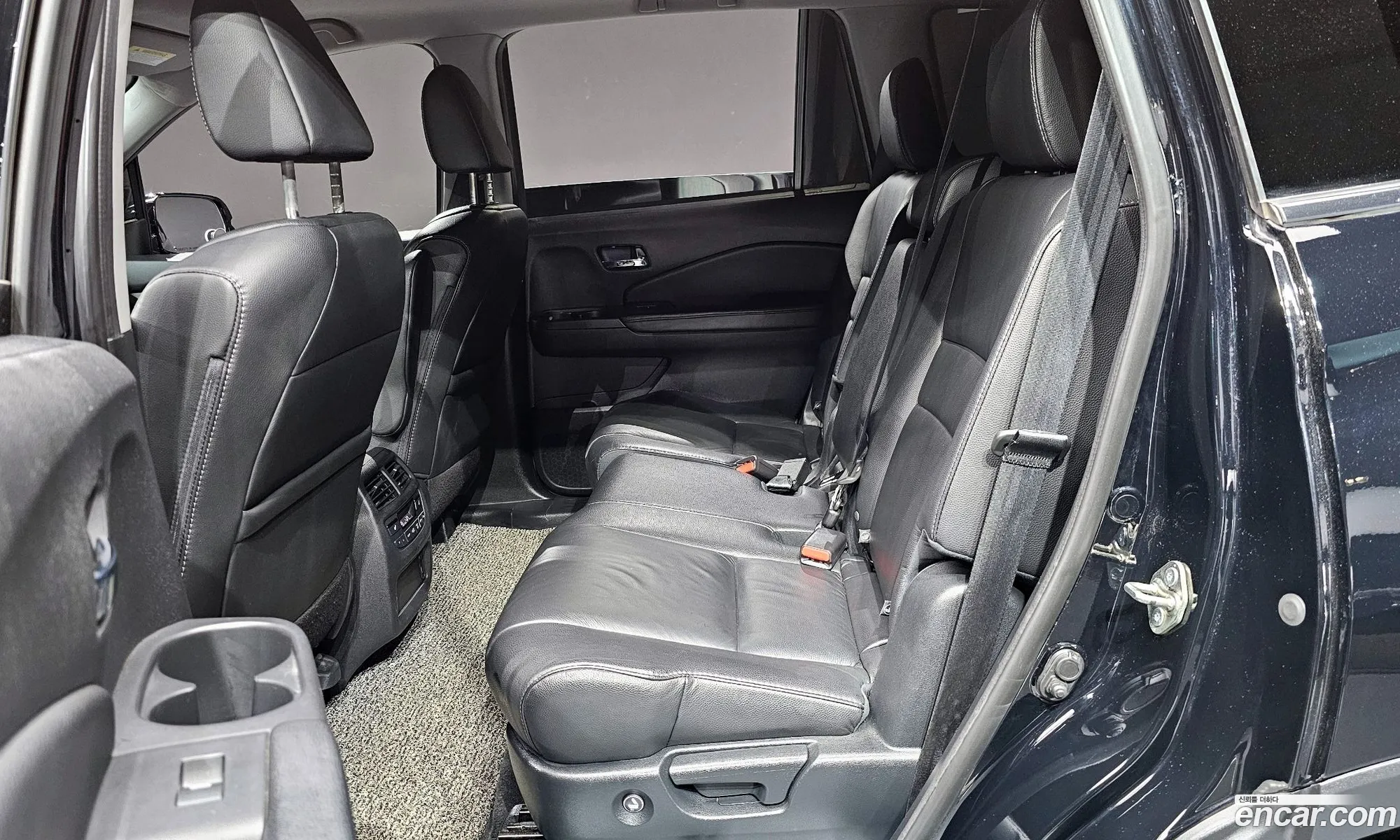 Honda Pilot 2018 5FNYF6850JB200763 — 18