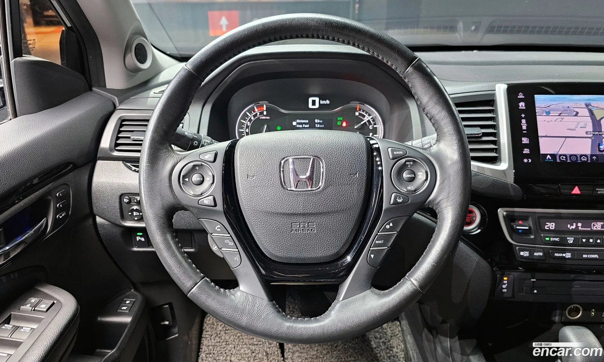 Honda Pilot 2018 5FNYF6850JB200763 — 16