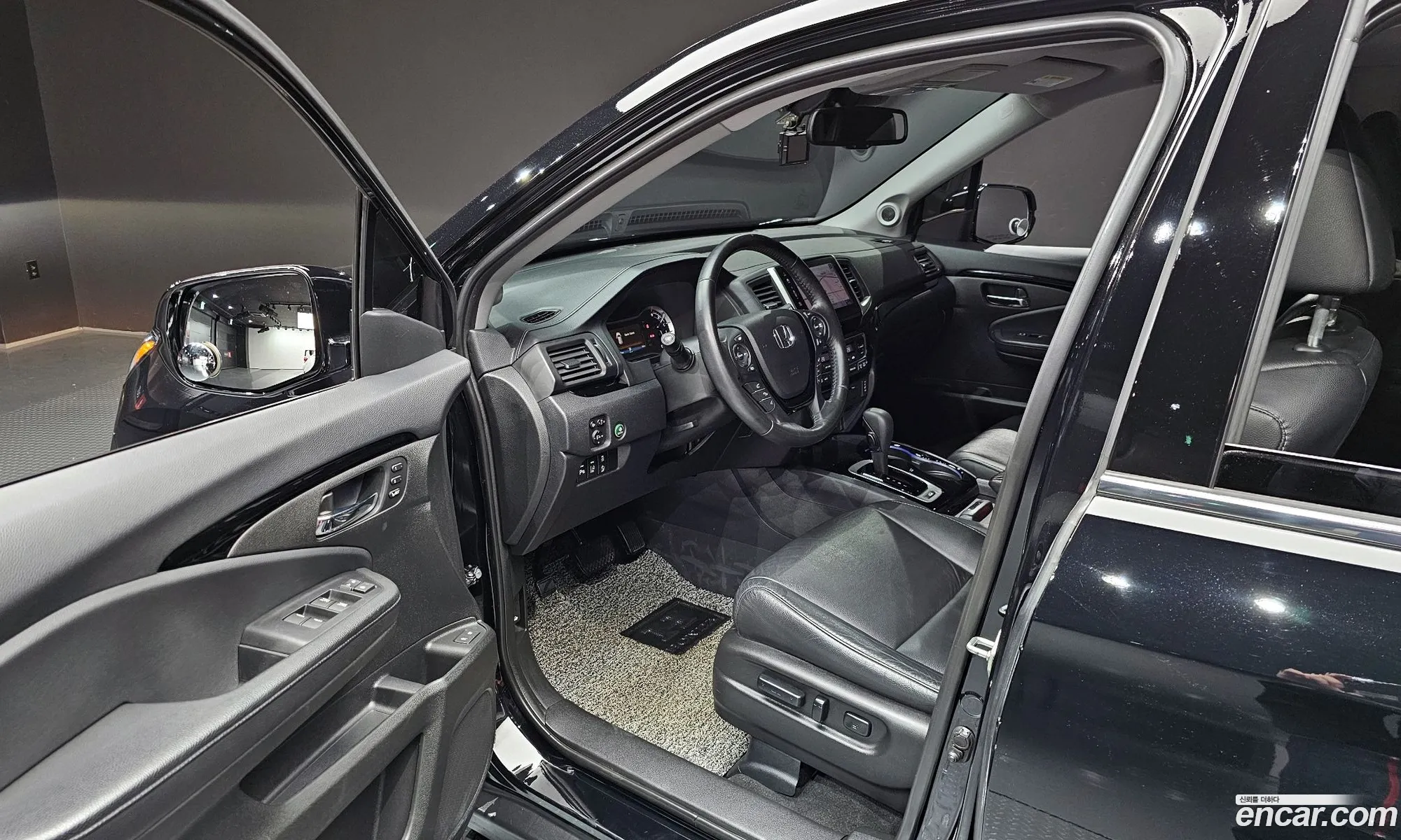 Honda Pilot 2018 5FNYF6850JB200763 — 5
