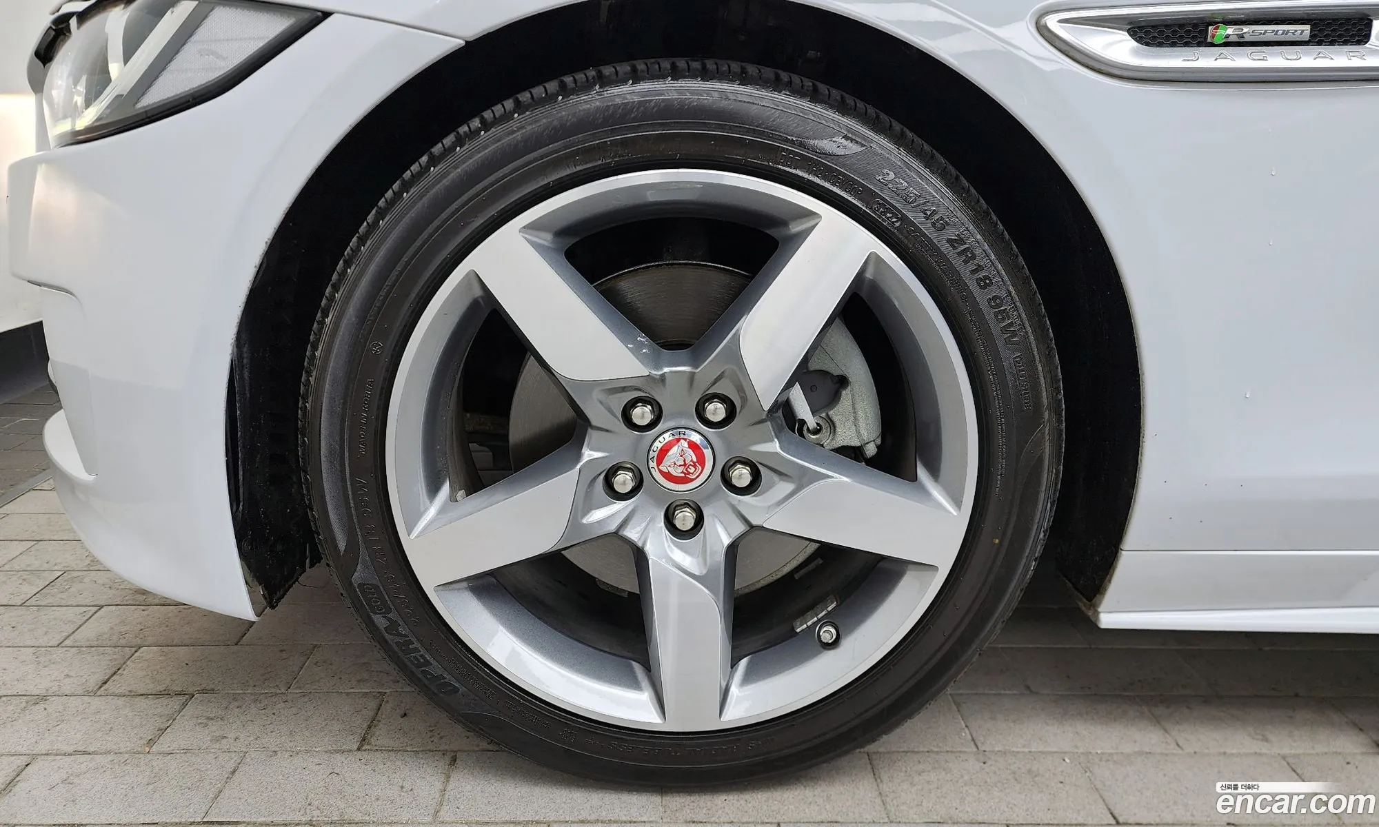 Jaguar XE 2016 SAJAB4BN8GA928319 — 4