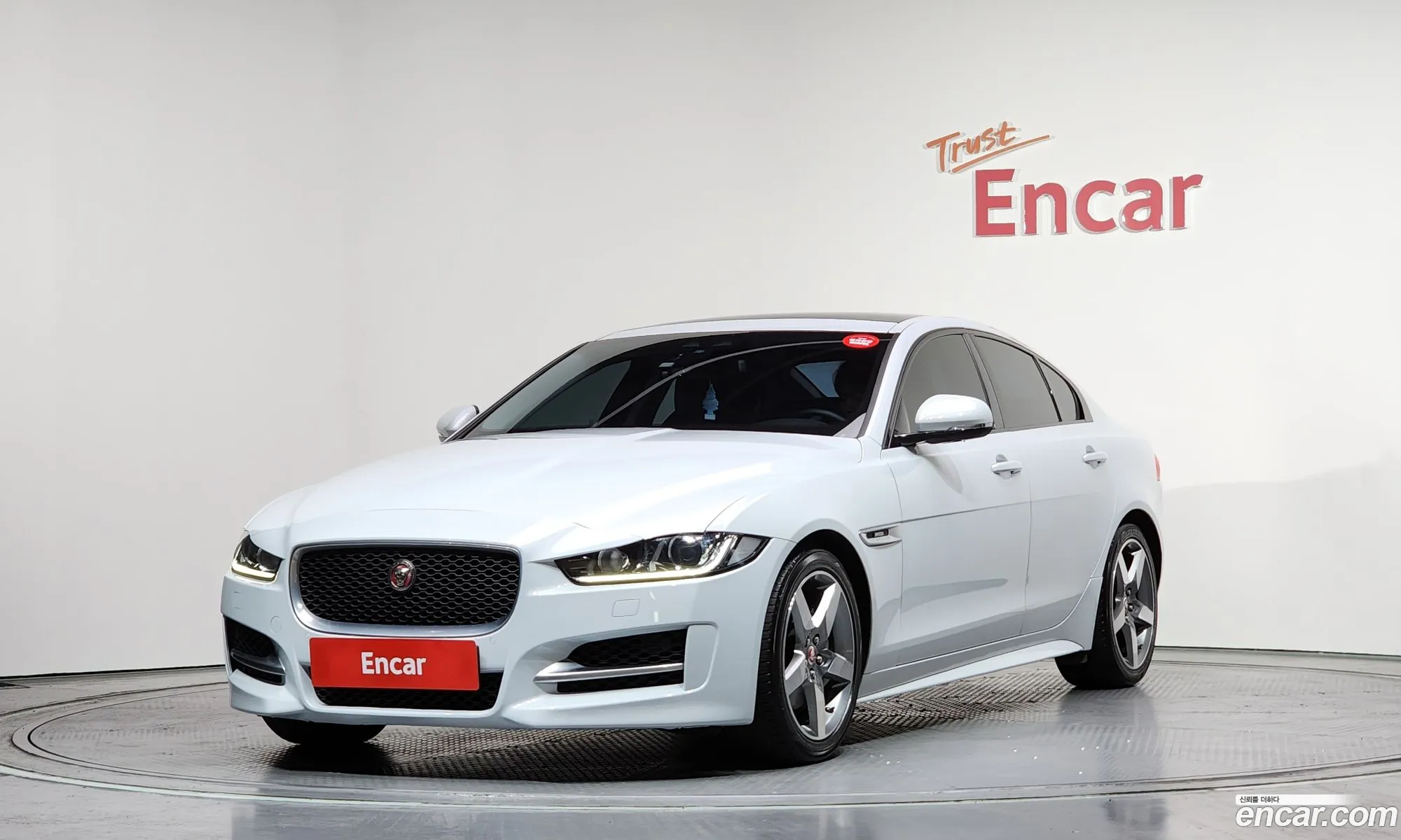 Jaguar XE 2016 SAJAB4BN8GA928319 — 13