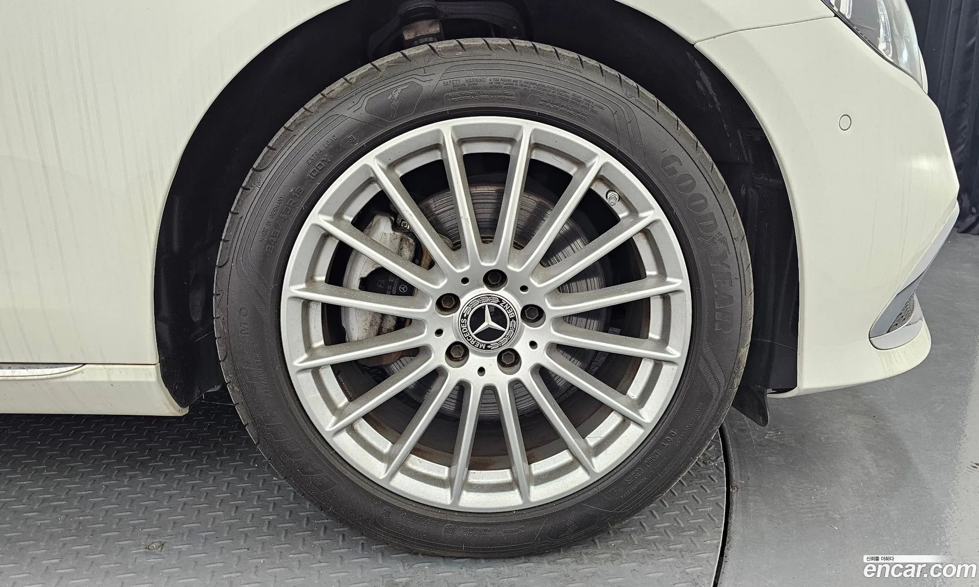 Mercedes-Benz E-Class W213 2022 — 10