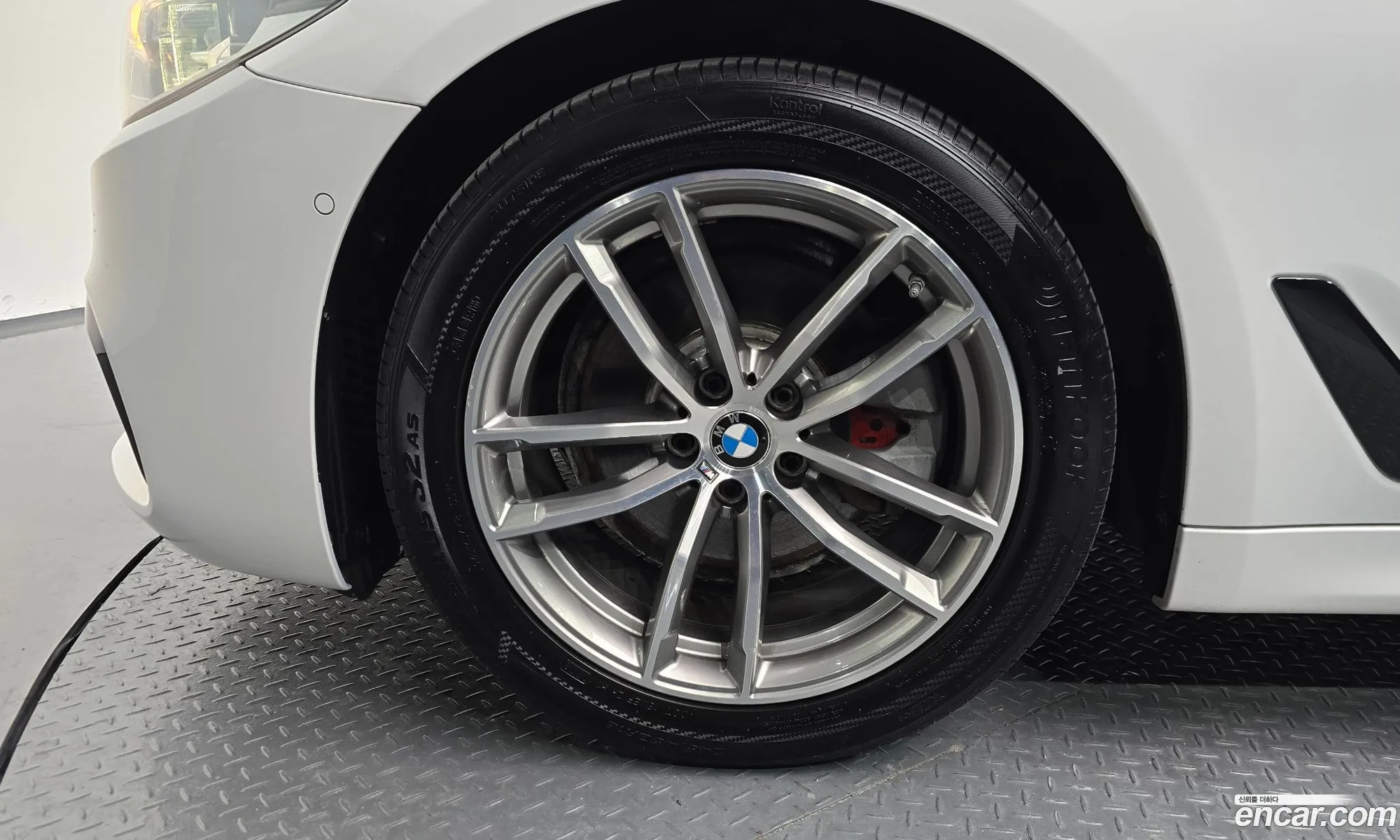 BMW 5 Series 2017 WBAJC3104HWB76909 — 16