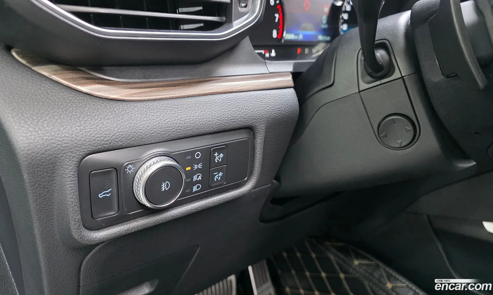 Ford Explorer 6th Gen 2019 1FMSK8FH0LGA86741 — 19