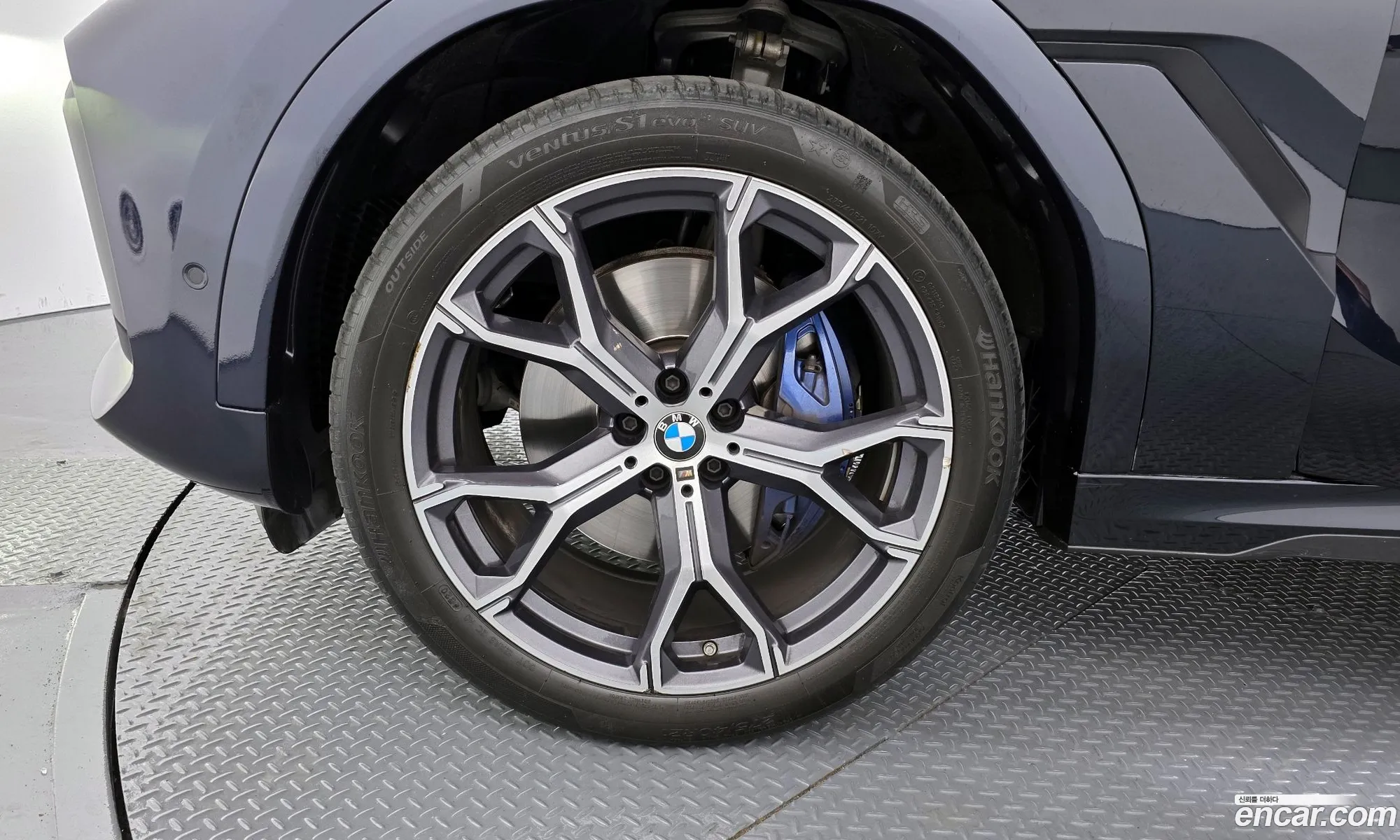 BMW X6 2021 — 10