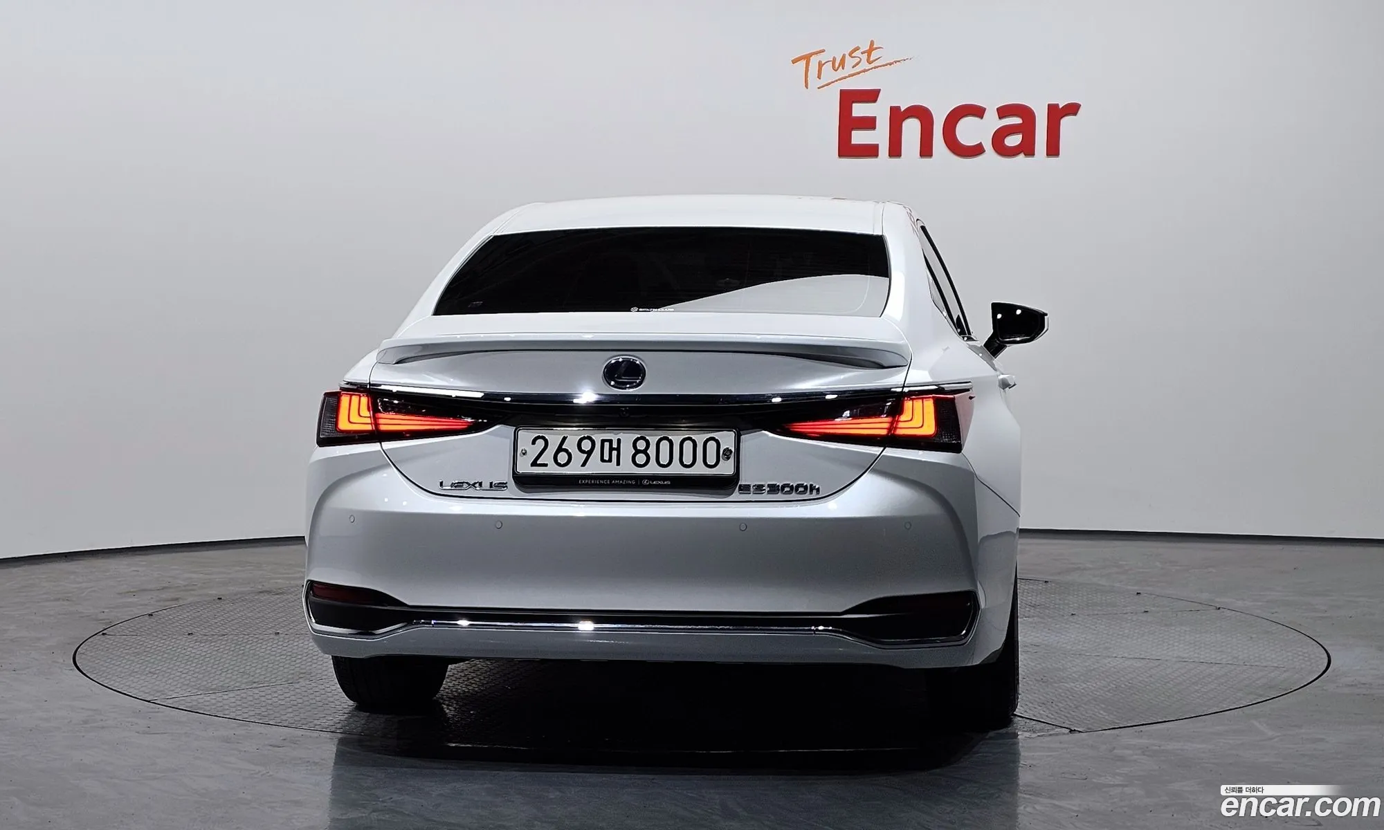 Lexus ES300h 7th Gen 2020 — 6