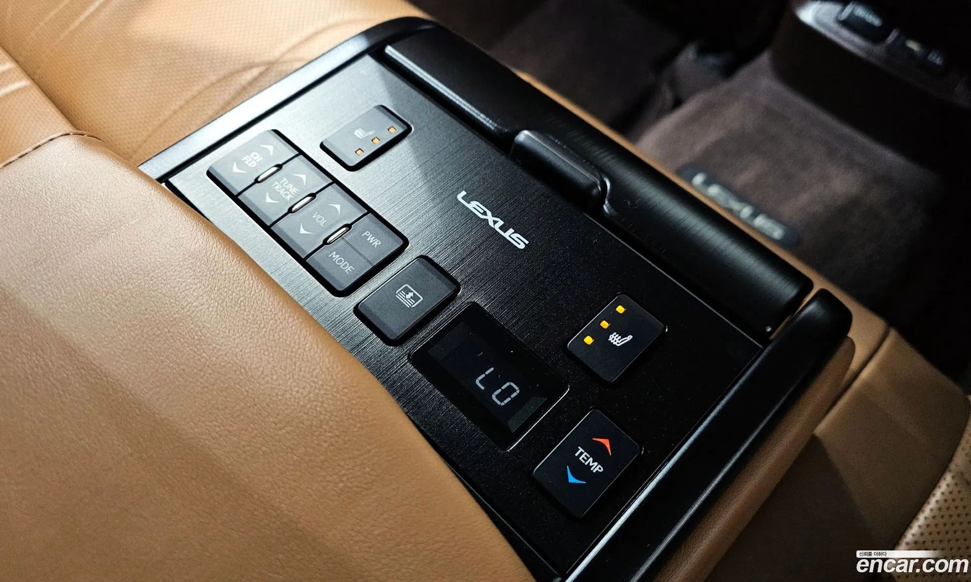 Lexus ES300h 7th Gen 2020 — 10
