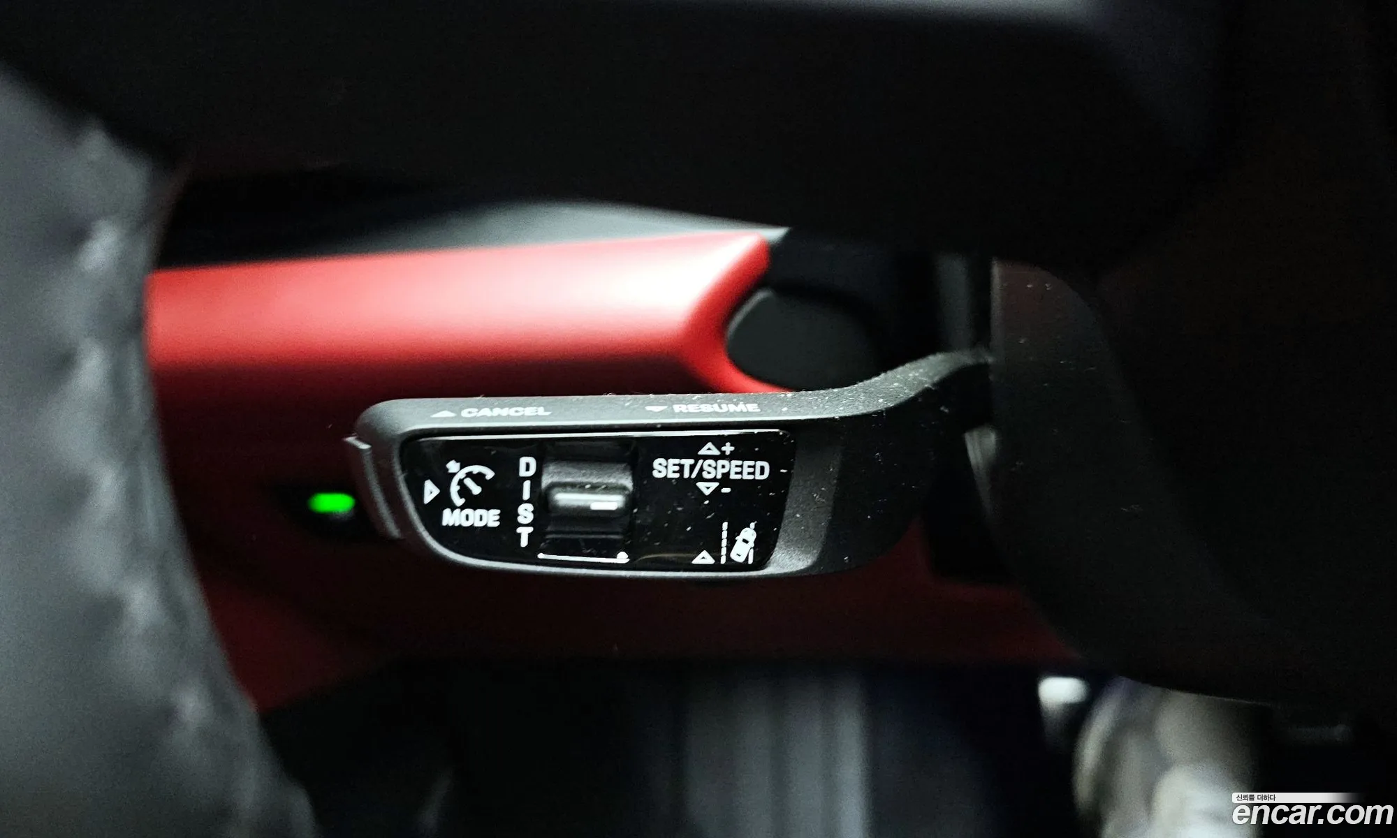Porsche Macan EV 2025 — 8