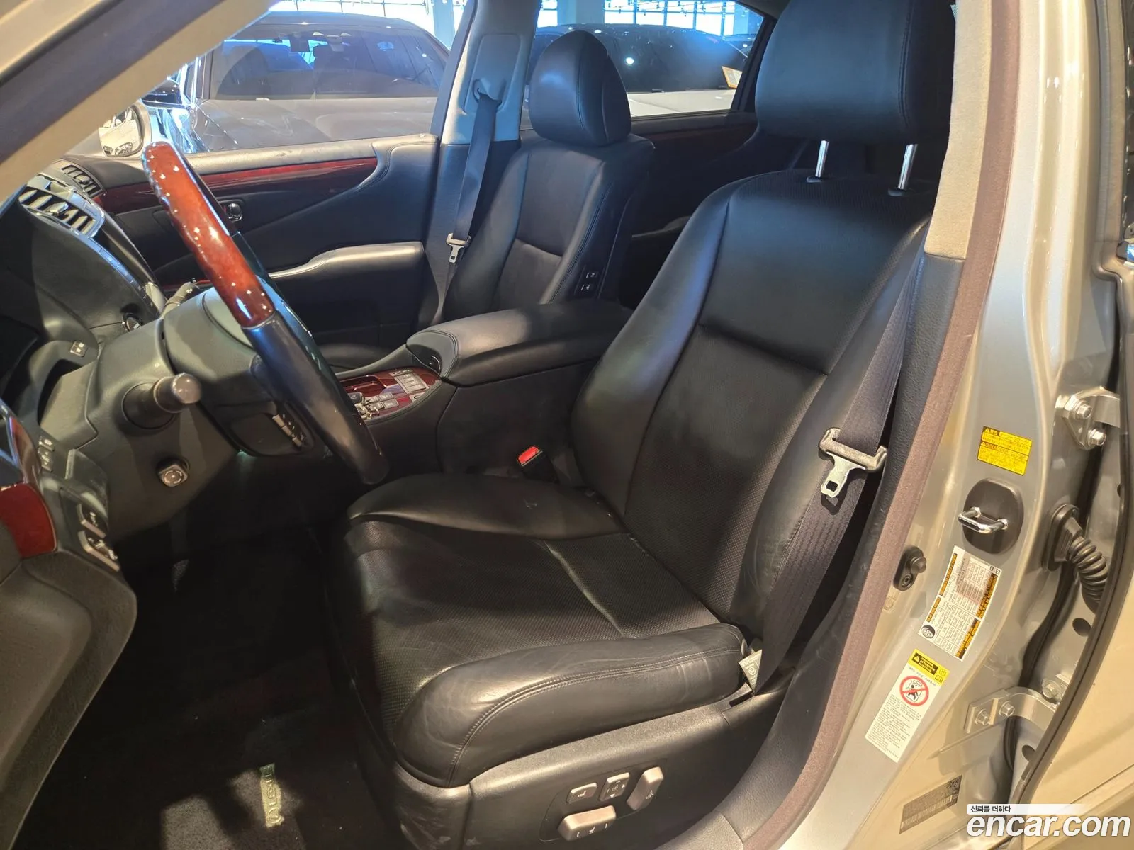 Lexus LS460L 2009 — 13