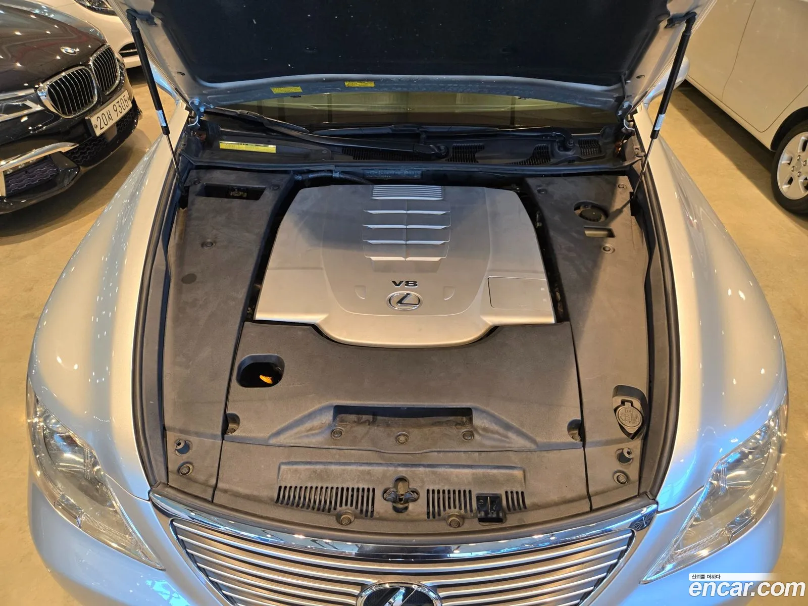 Lexus LS460L 2009 — 17