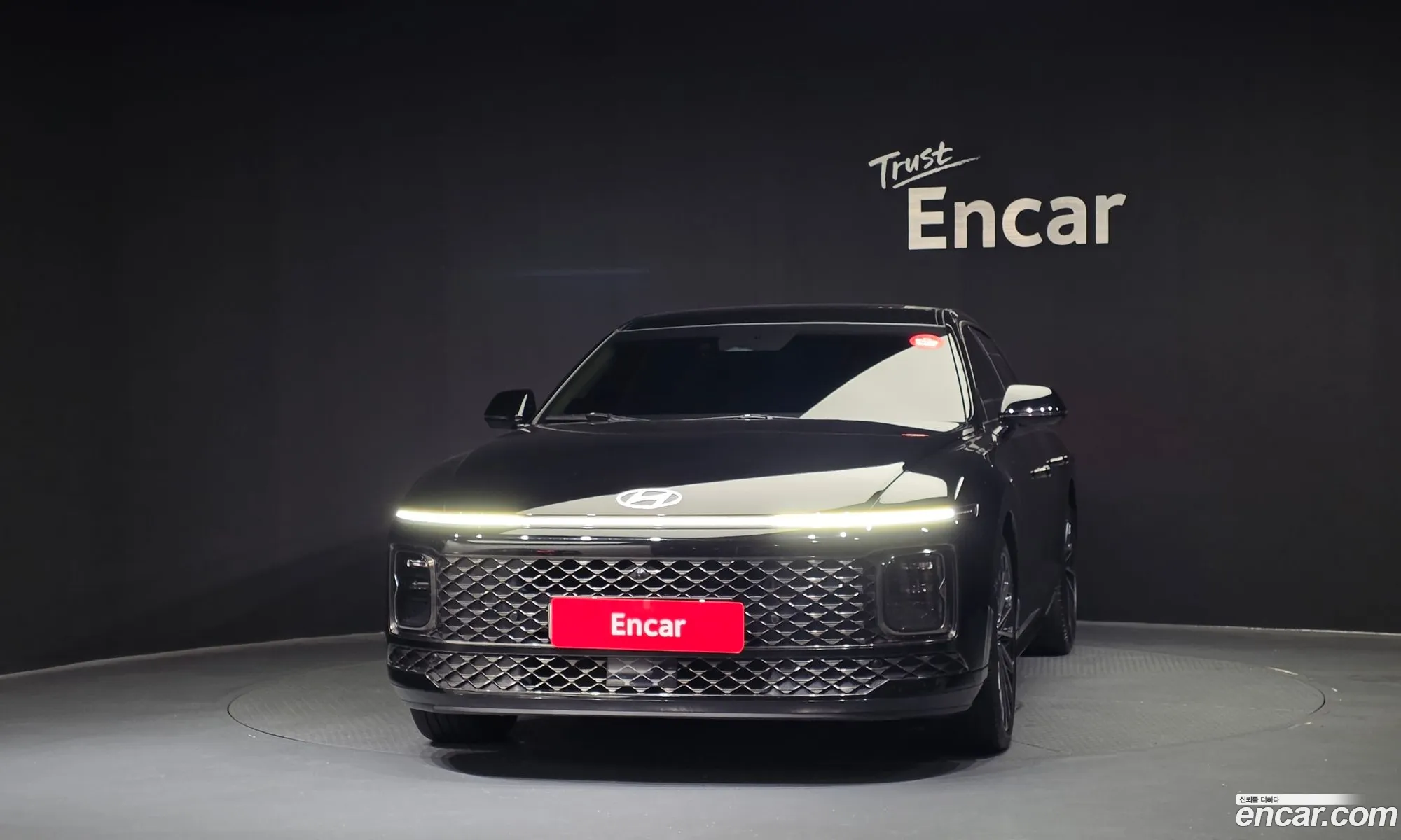 Hyundai Grandeur Hybrid 2023 — 10