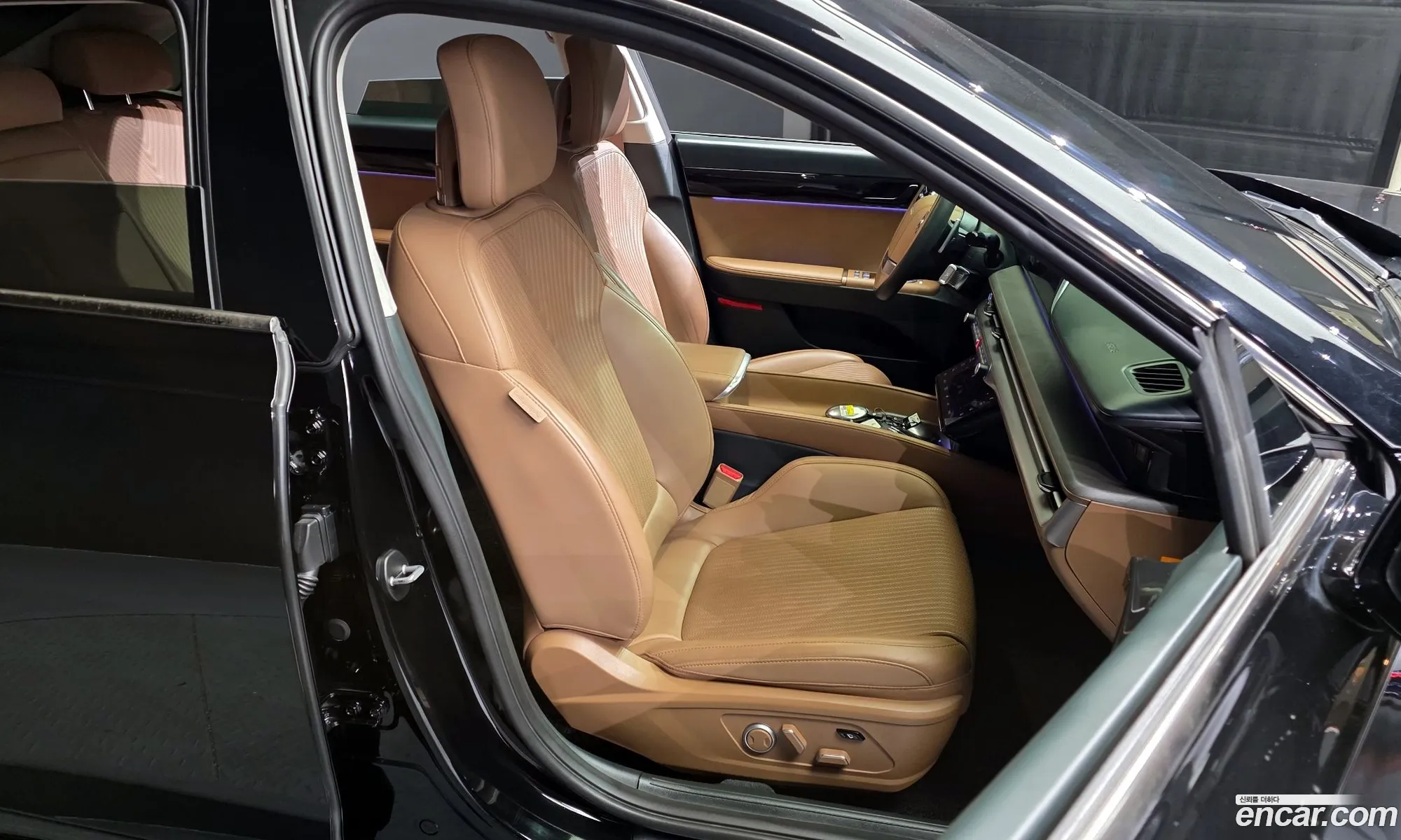 Hyundai Grandeur Hybrid 2023 — 7