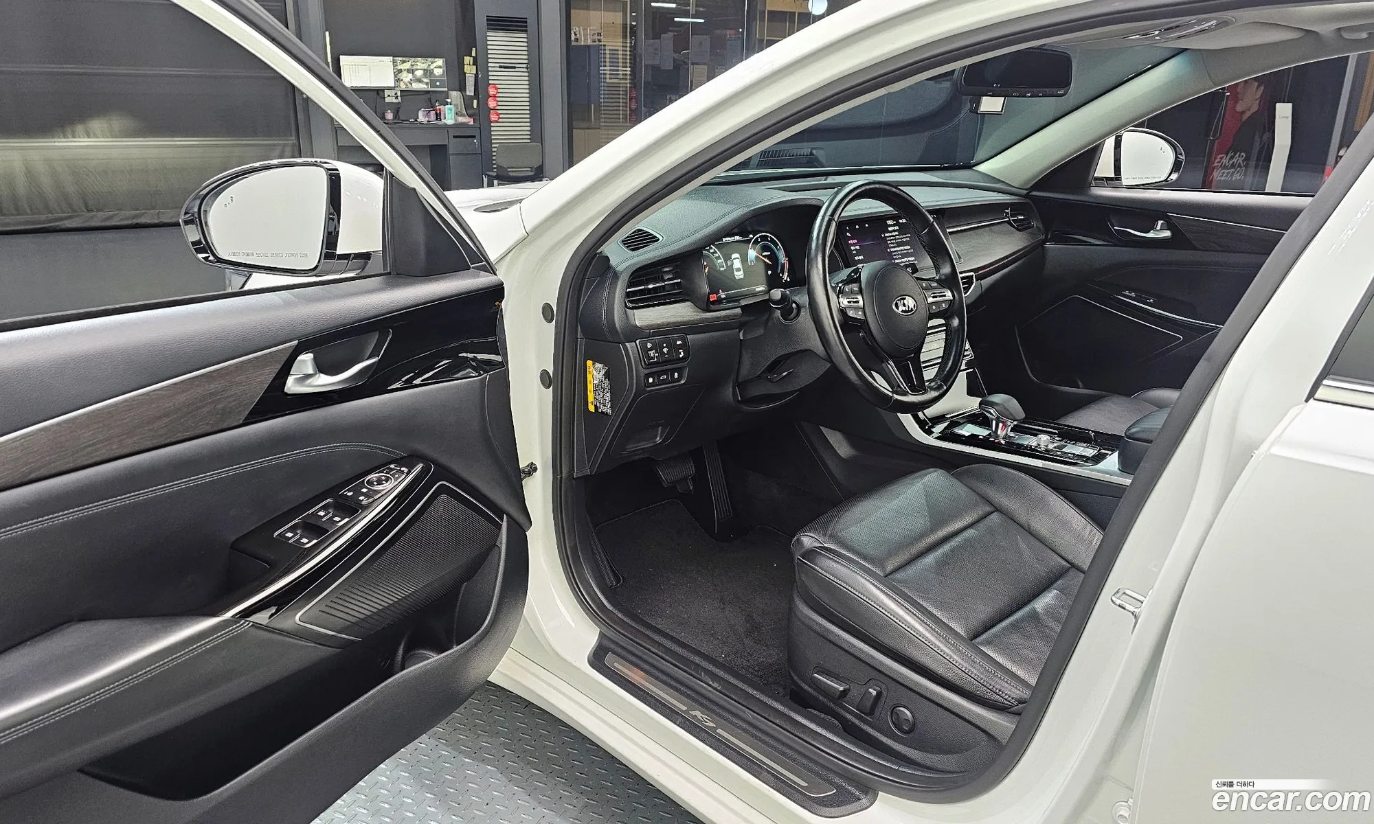 Kia K7 Premier 2019 — 14