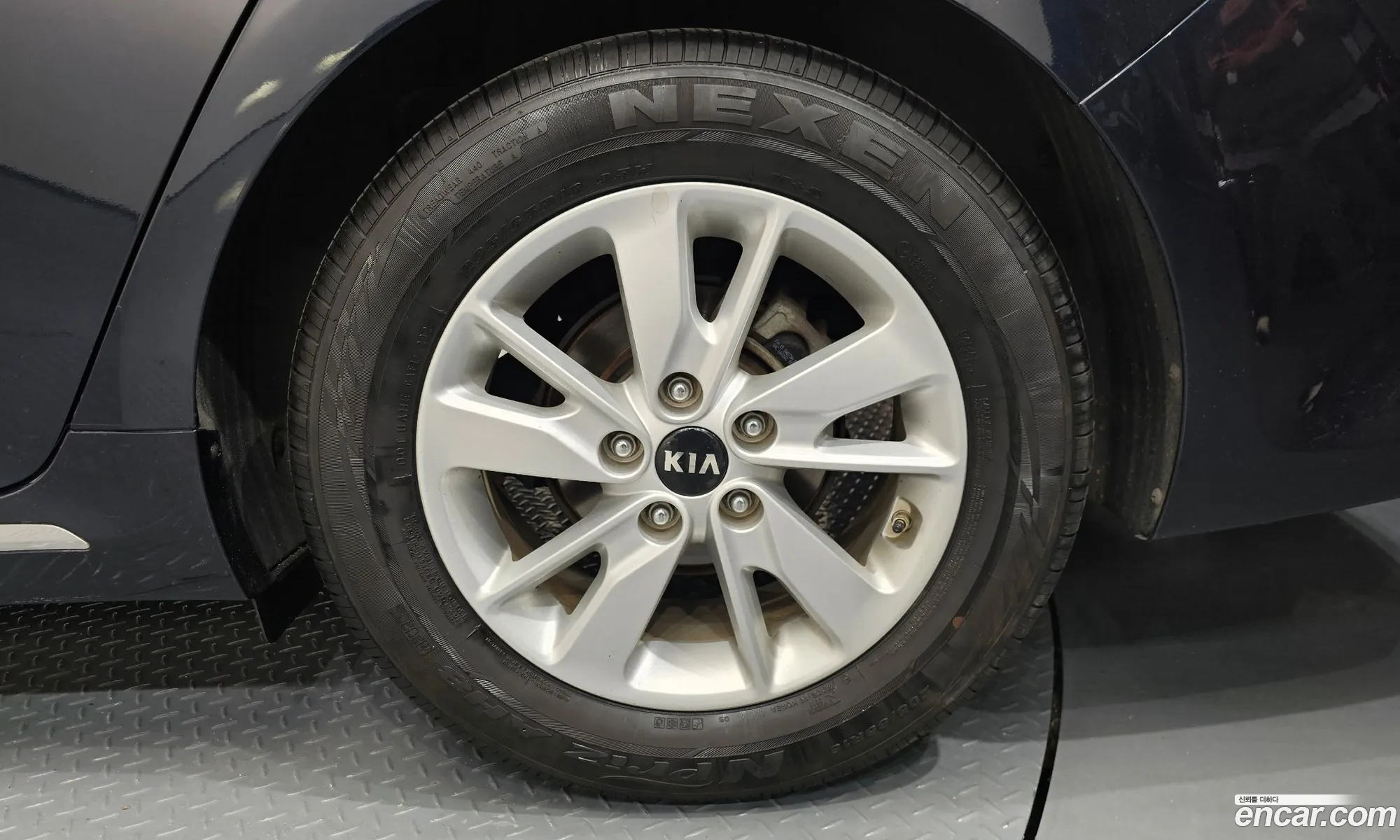 Kia K5 2016 — 2