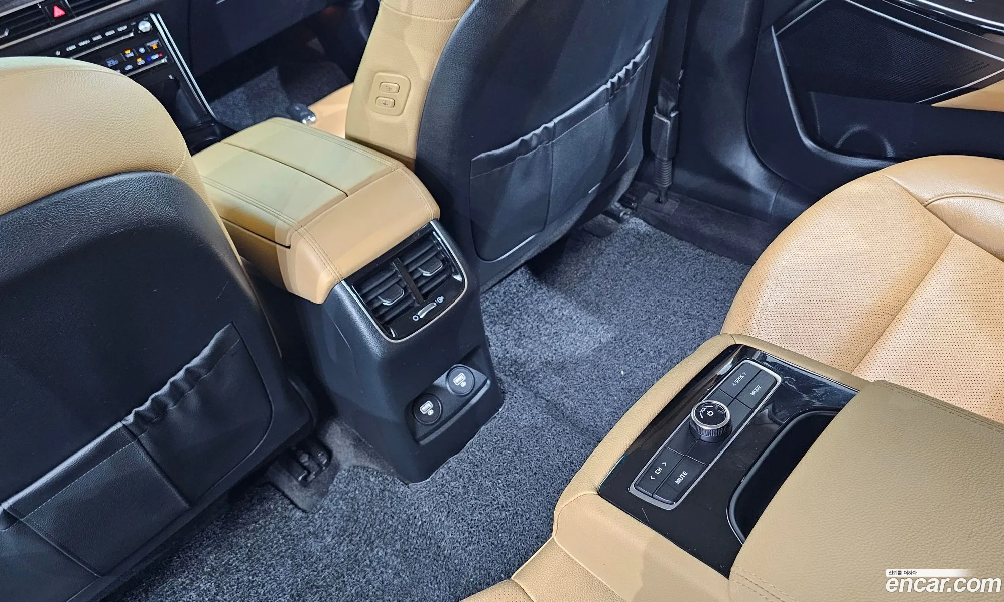 Kia K7 Premier 2019 — 14