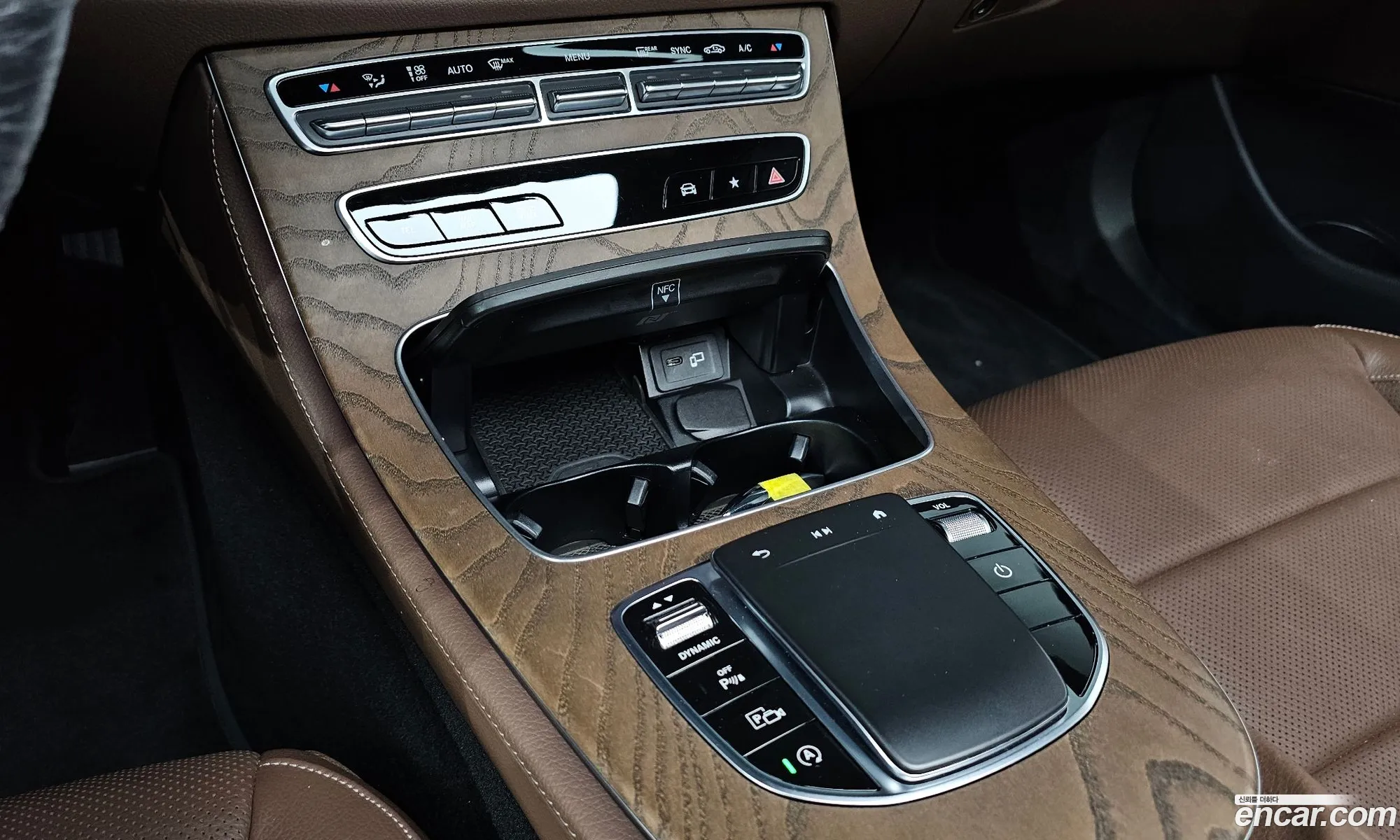 Mercedes-Benz E-Class W213 2022 — 19