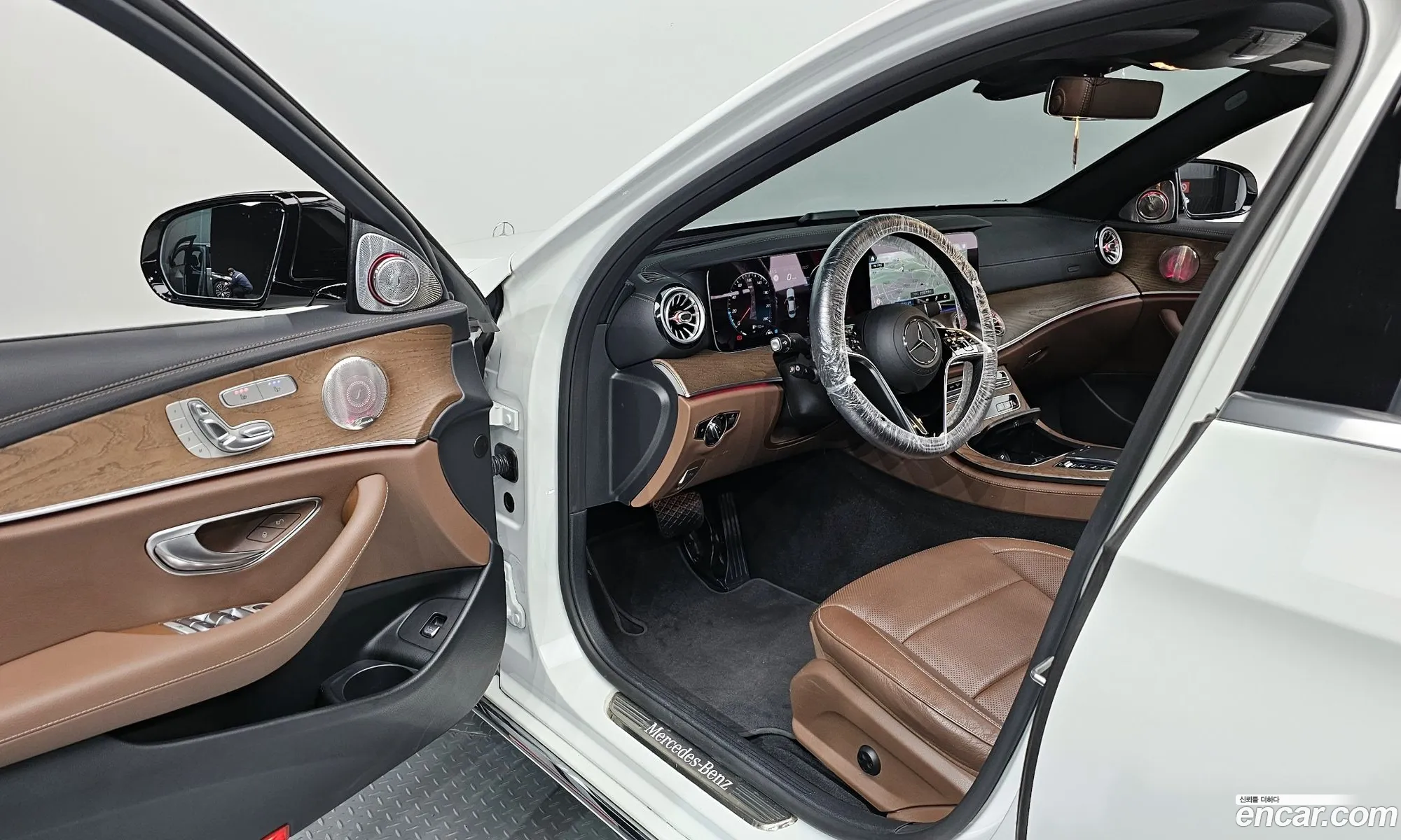 Mercedes-Benz E-Class W213 2022 — 13