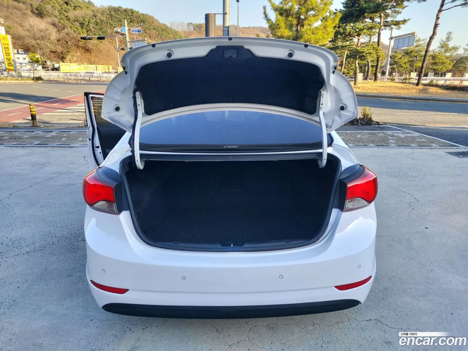 Hyundai Elantra 2015 — 18