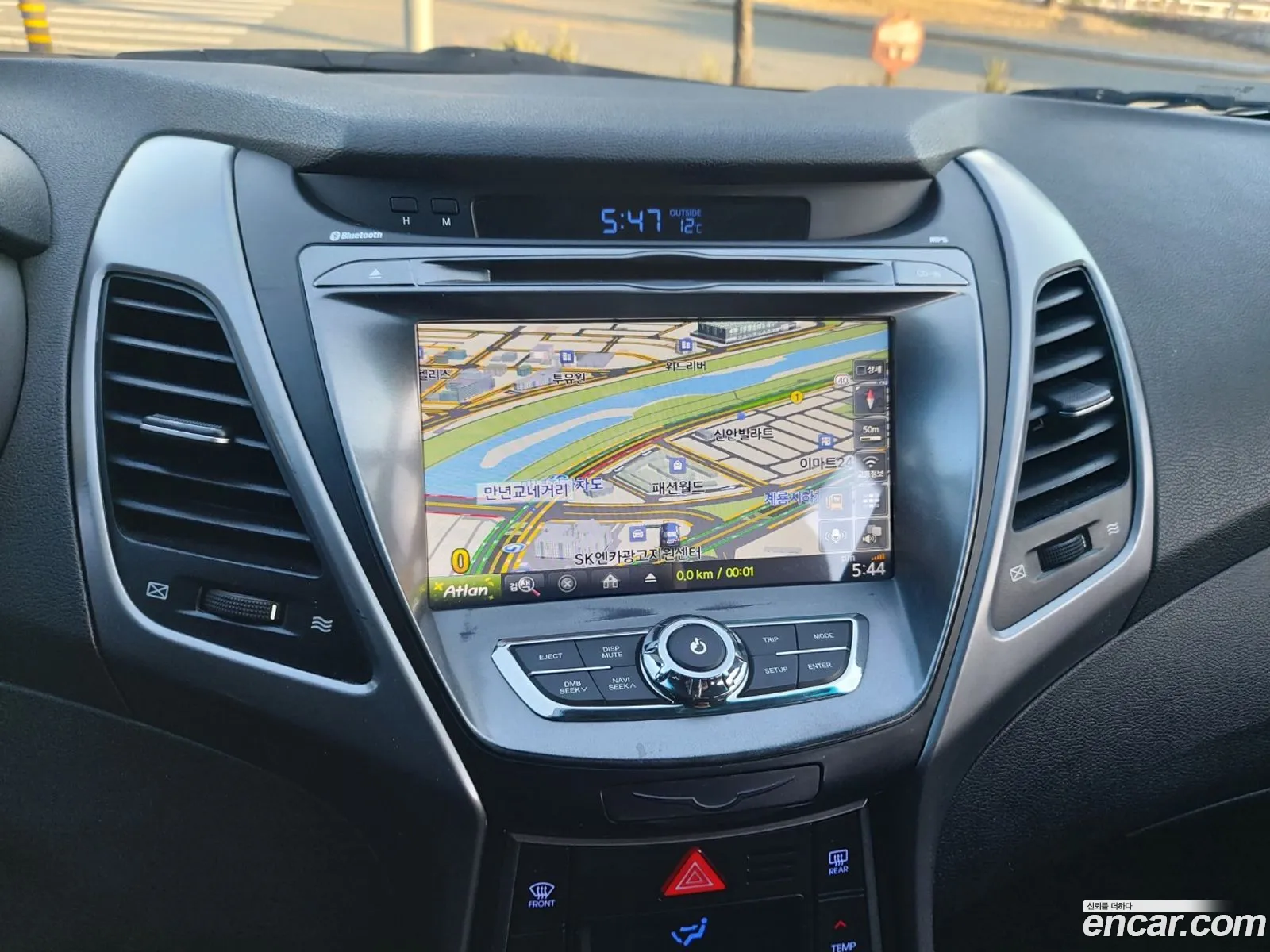 Hyundai Elantra 2015 — 11