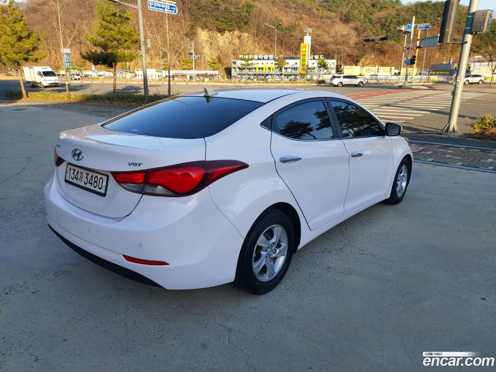 Hyundai Elantra 2015 — 2
