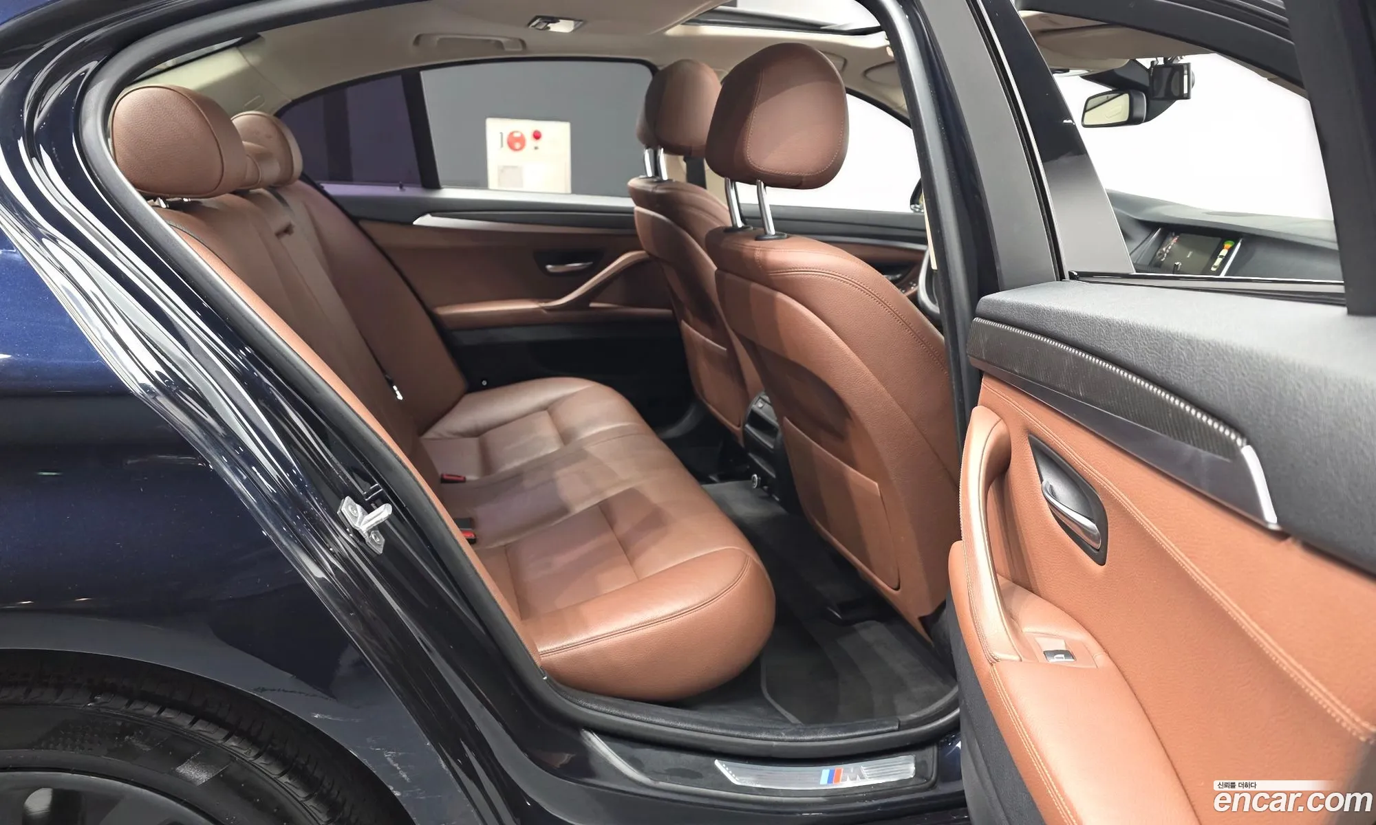 BMW 5 Series 2016 WBA5E5100GG073547 — 13