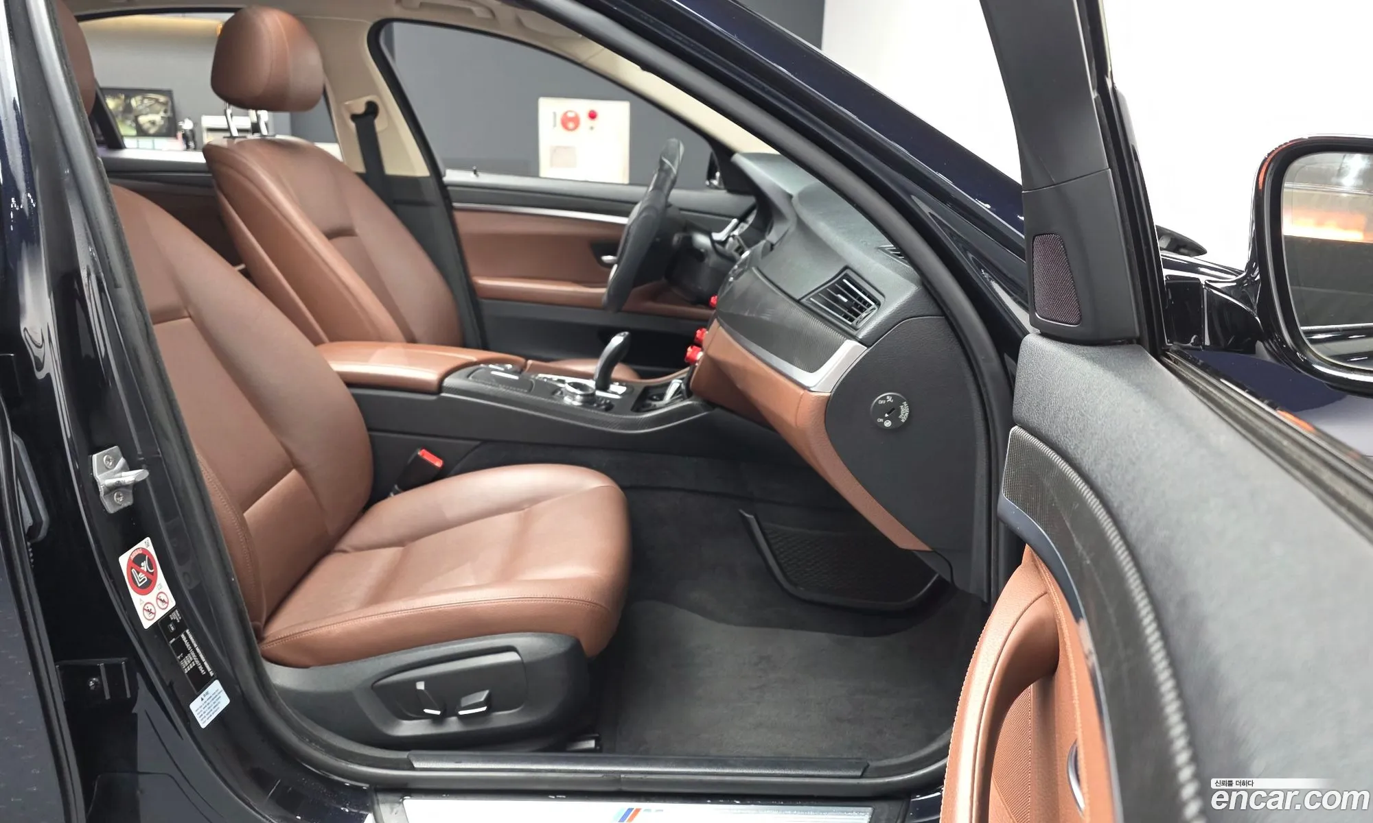 BMW 5 Series 2016 WBA5E5100GG073547 — 12