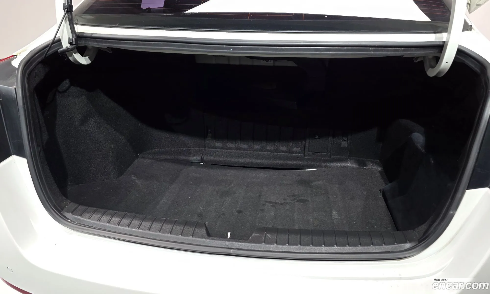 Kia K5 Hybrid 2011 — 8