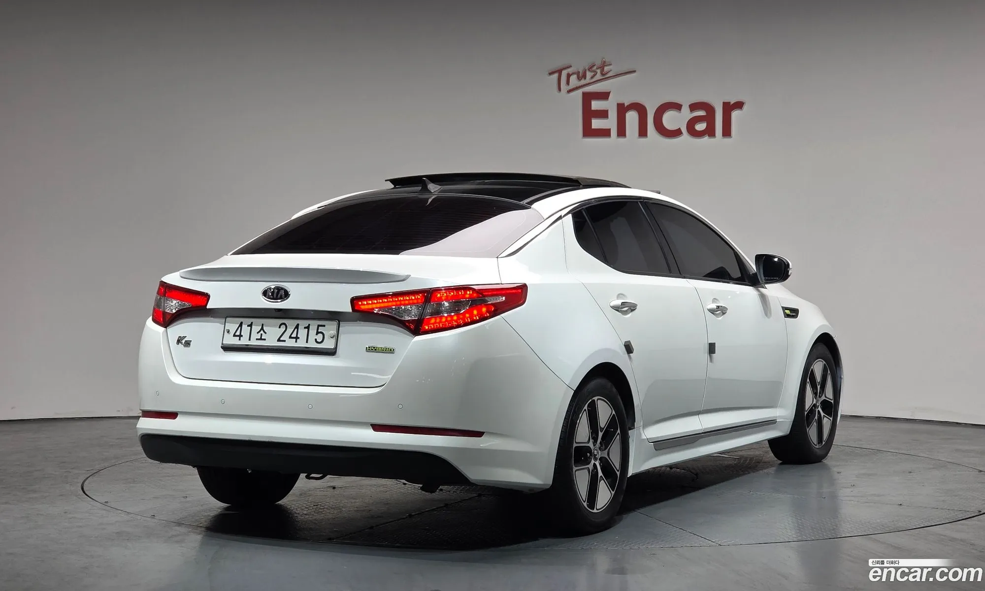 Kia K5 Hybrid 2011 — 7