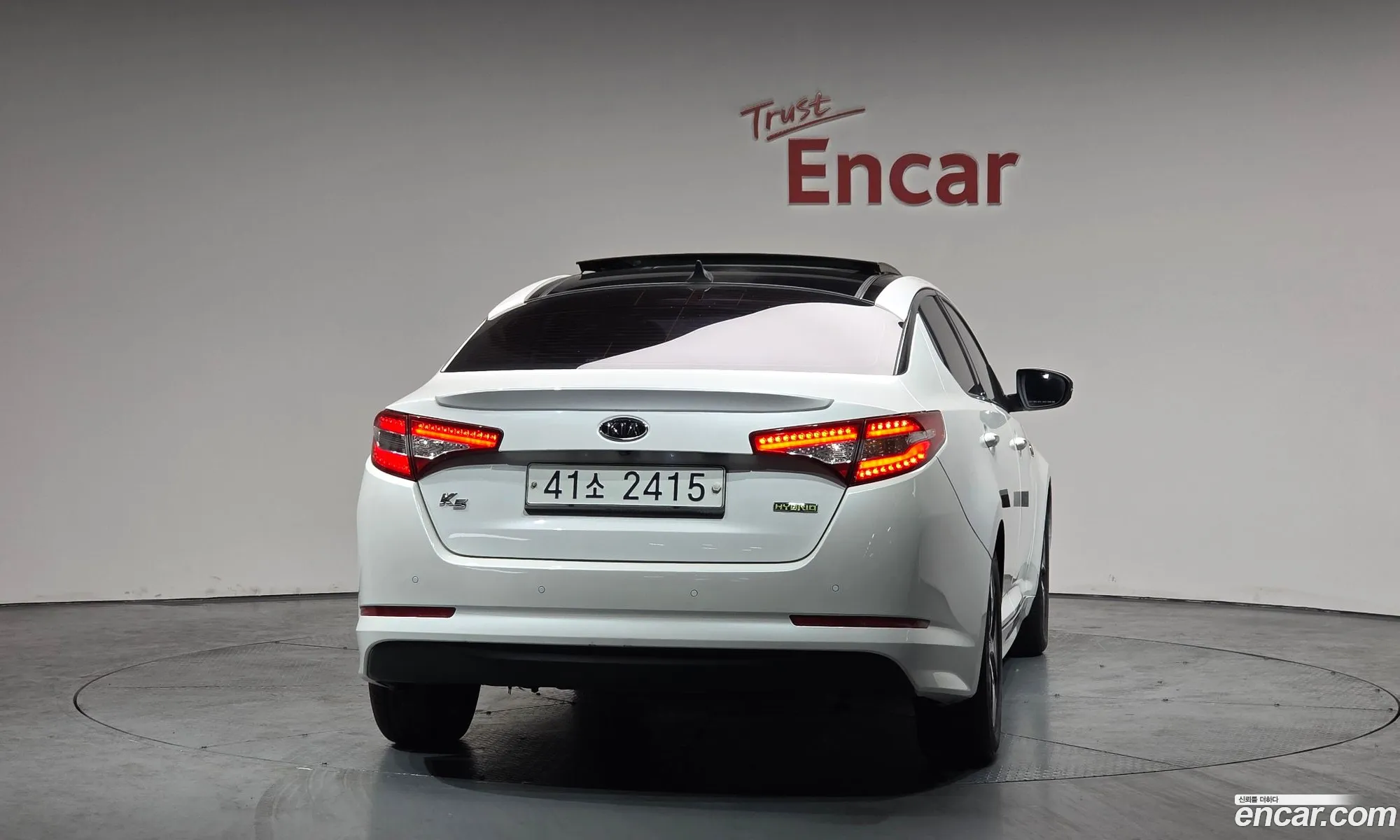 Kia K5 Hybrid 2011 — 18