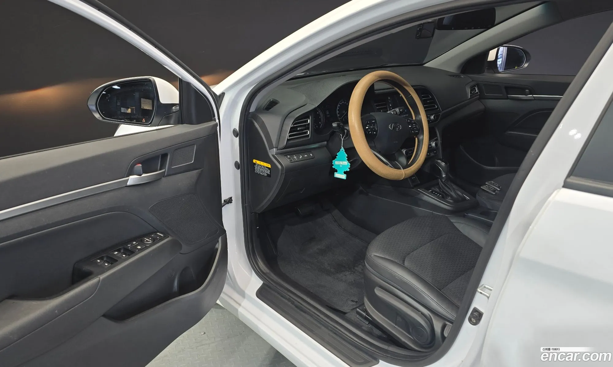 Hyundai Elantra AD 2020 — 20