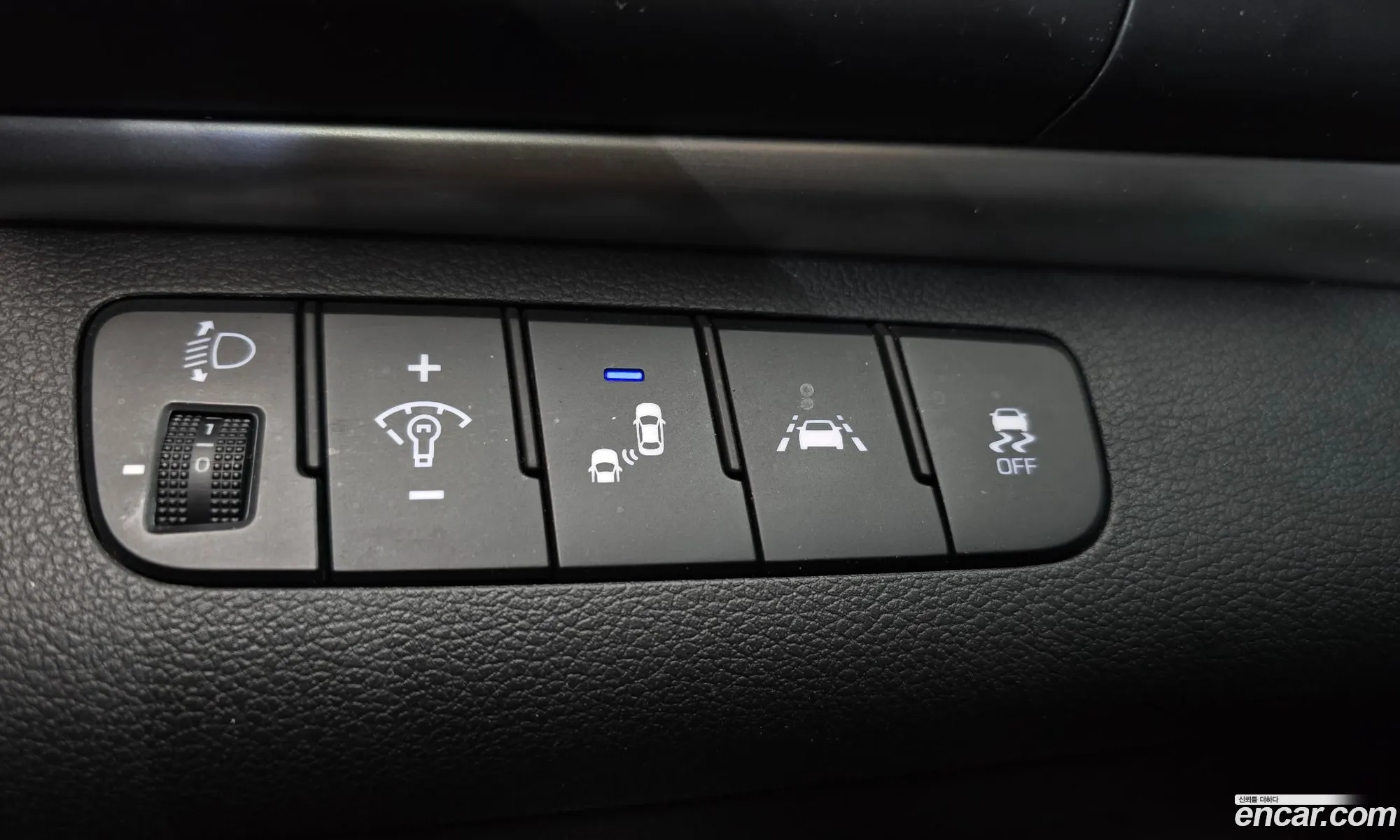 Hyundai Elantra AD 2020 — 4