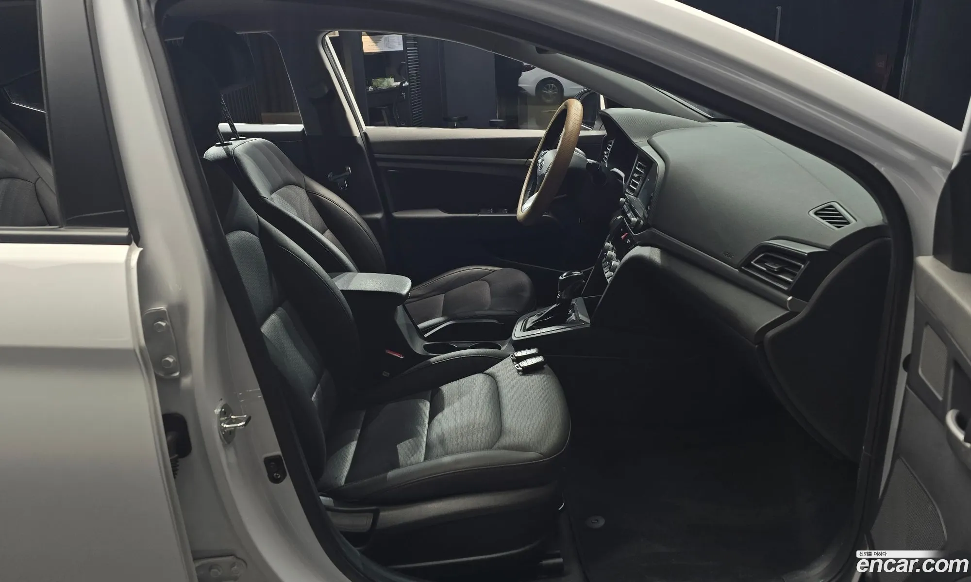 Hyundai Elantra AD 2020 — 5