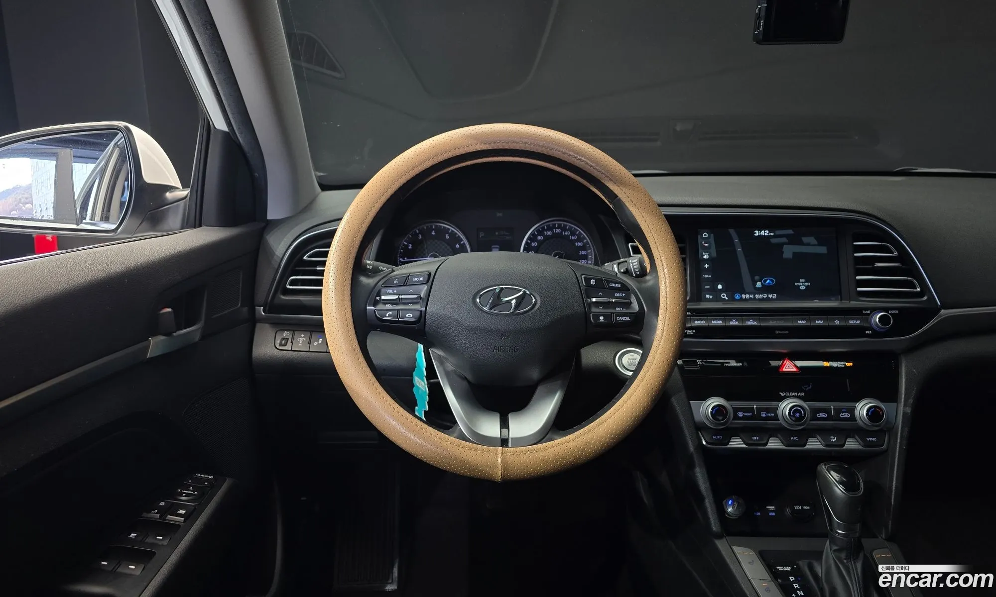 Hyundai Elantra AD 2020 — 16