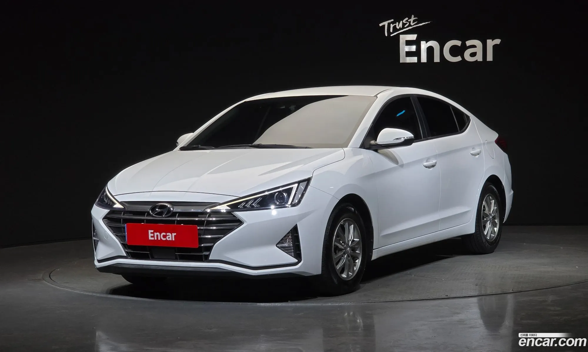Hyundai Elantra AD 2020 — 10