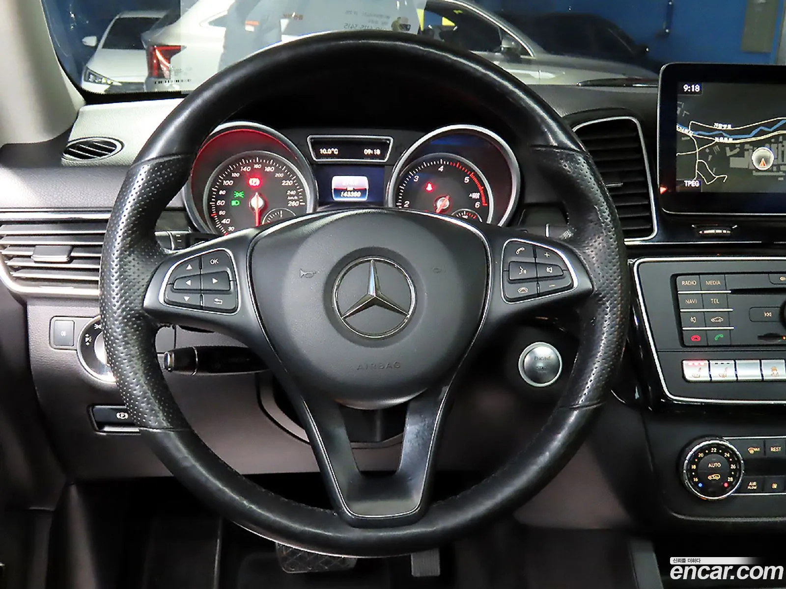 Mercedes-Benz GLE-Class W166 2016 — 13