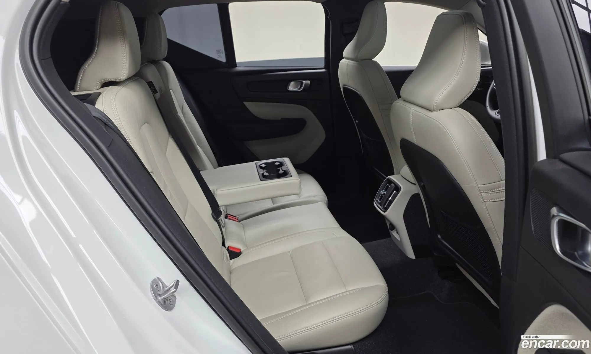 Volvo XC40 2022 — 9