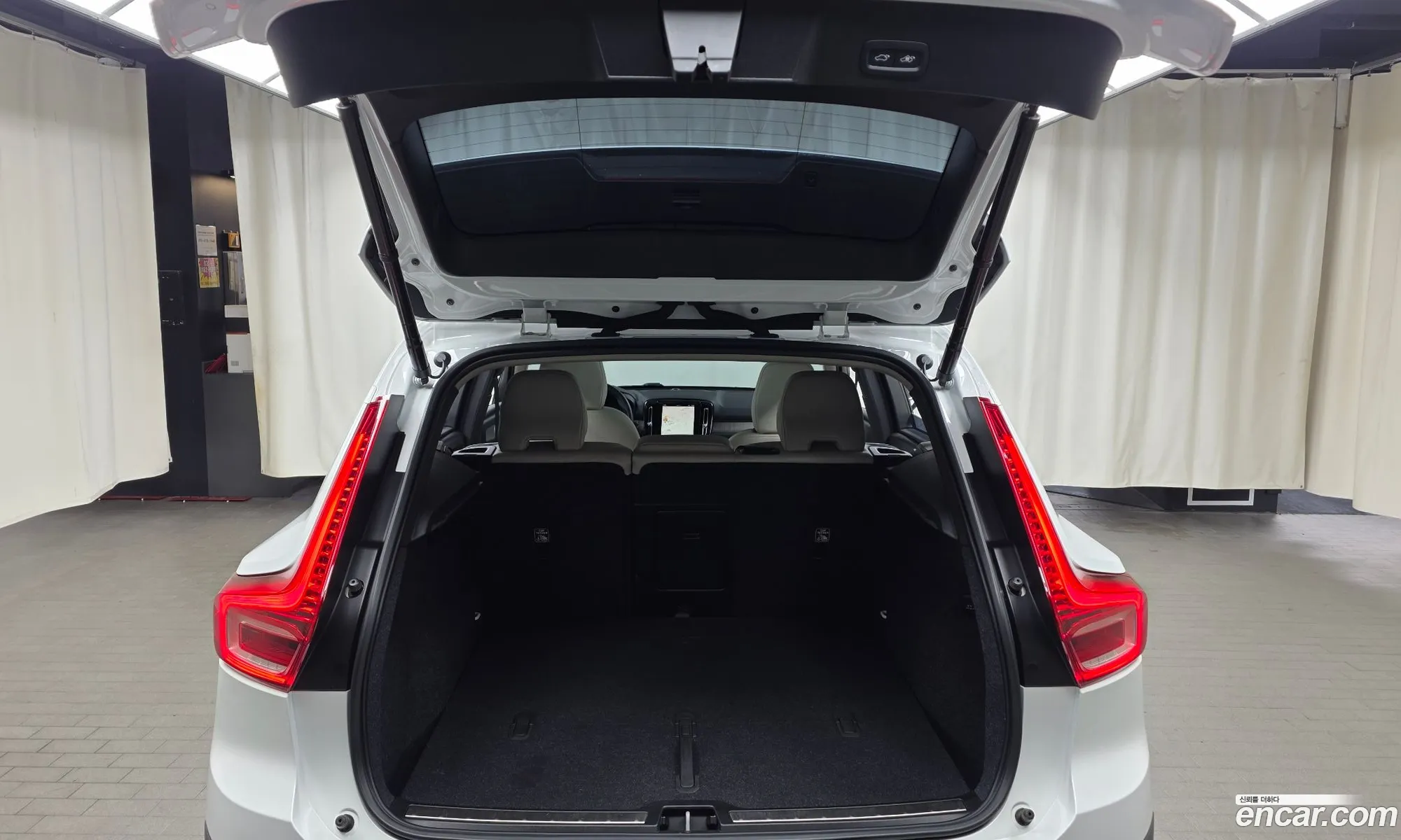 Volvo XC40 2022 — 14