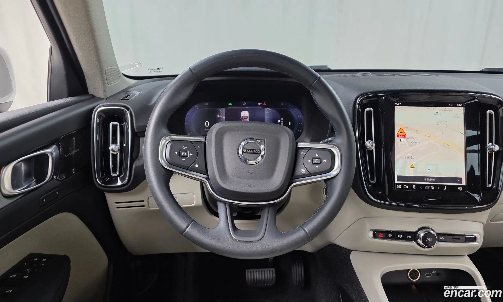 Volvo XC40 2022 — 13