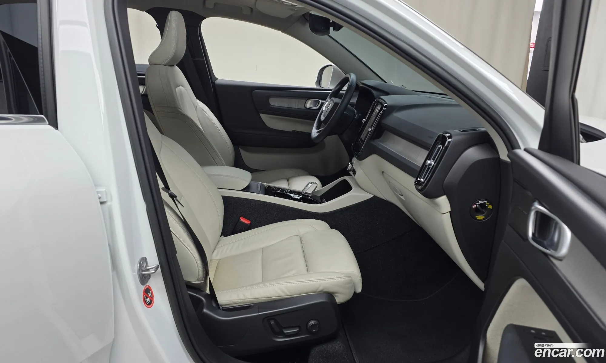 Volvo XC40 2022 — 10