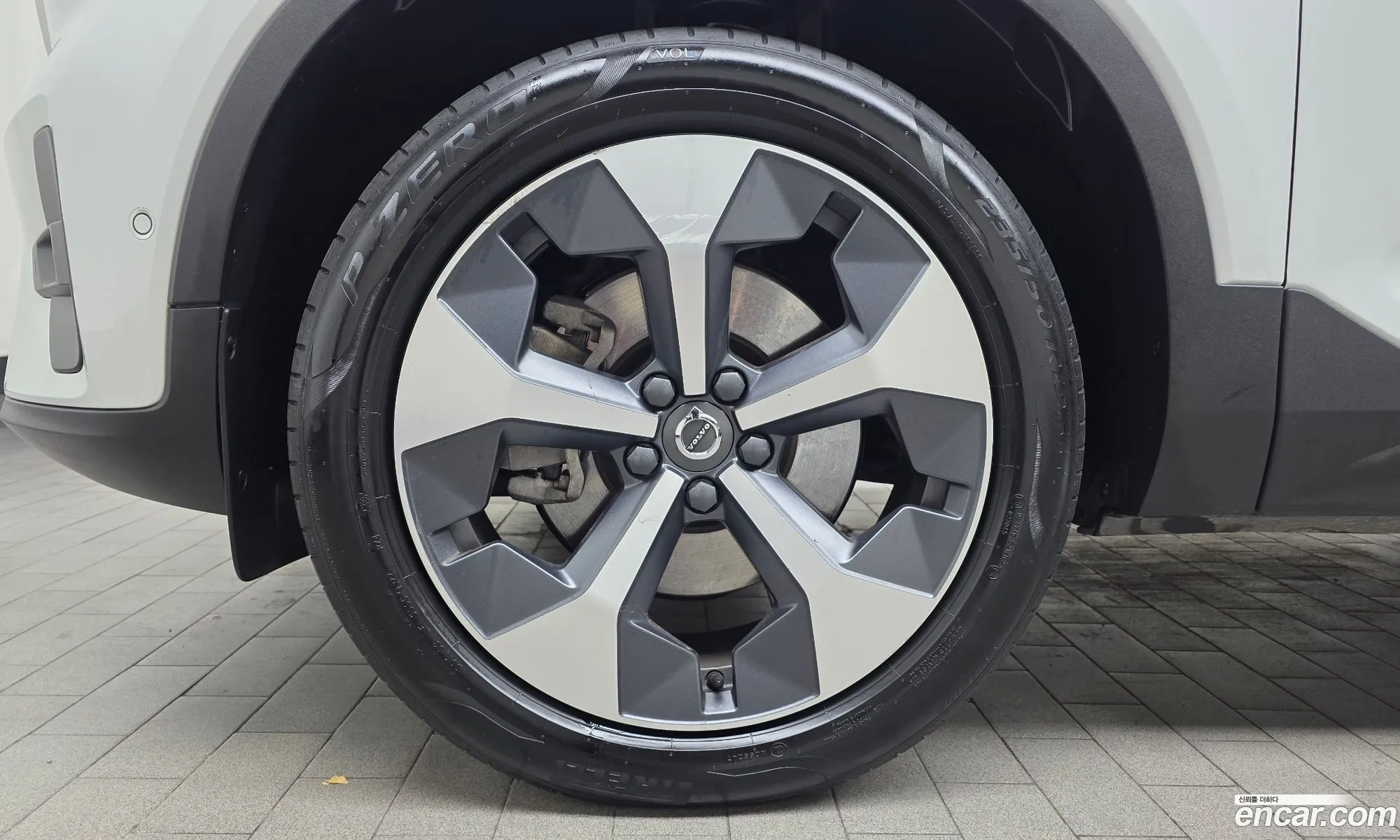 Volvo XC40 2022 — 17