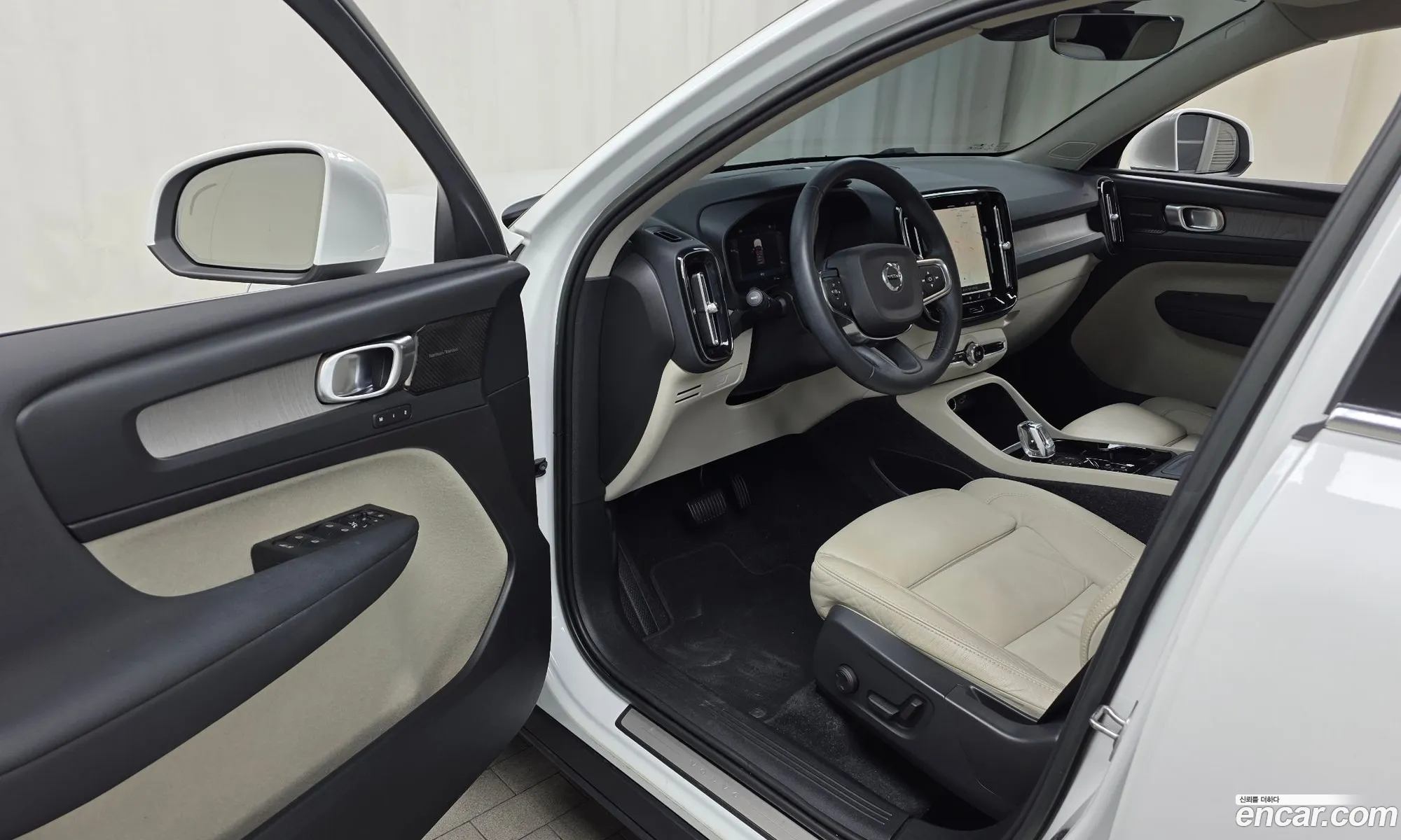 Volvo XC40 2022 — 18