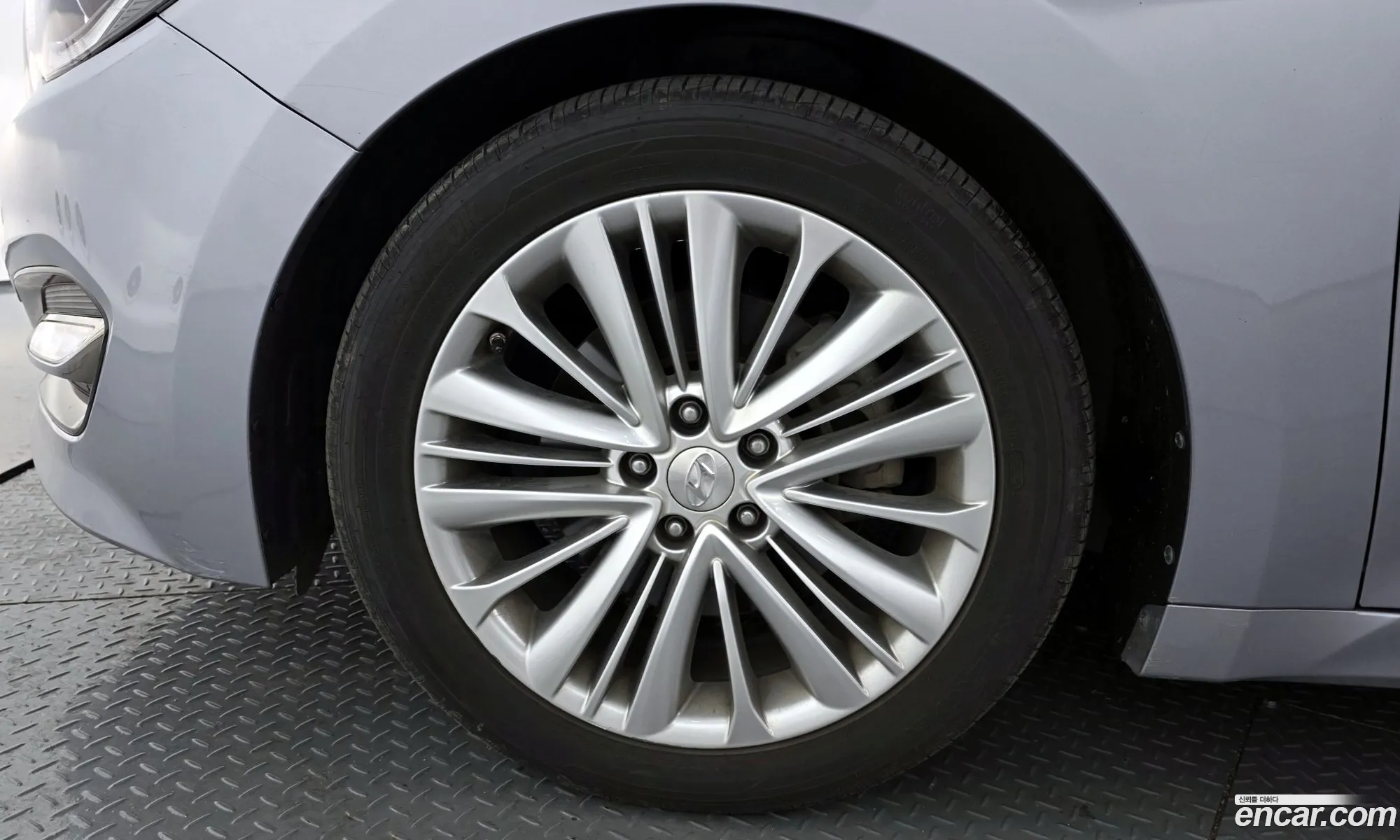 Hyundai Aslan 2015 — 3